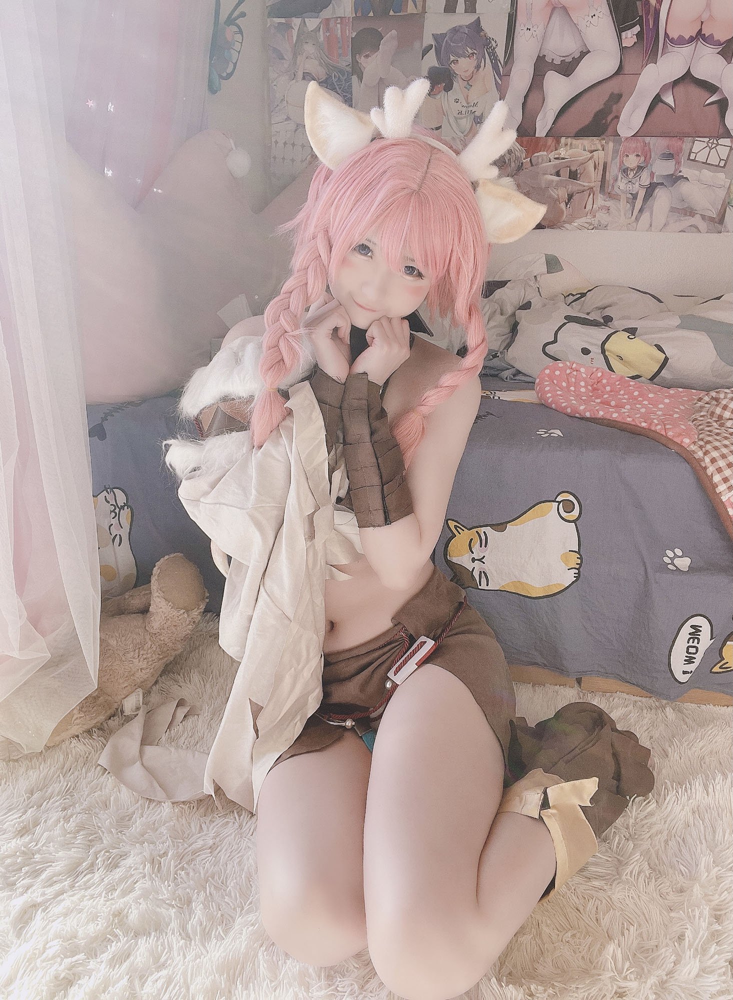 '[cosplay] Hí Đái Đái - Yêu: Tóc Hồng, Tai Thú, Khoảng Khắc Gợi Cảm 23P1V'