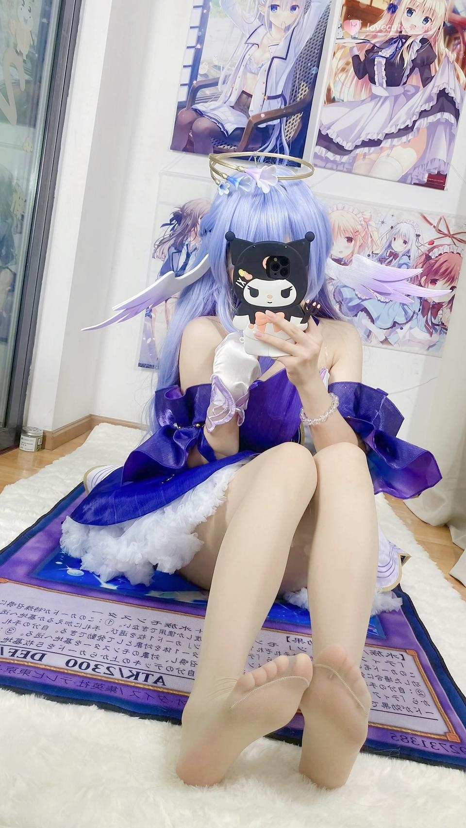 '[cosplay] 白栎Shirly - 崩坏星穹铁道 Chim Họa Mi: Bộ Váy Tím Trắng và Chân Dài Tự Sướng 40P6V'