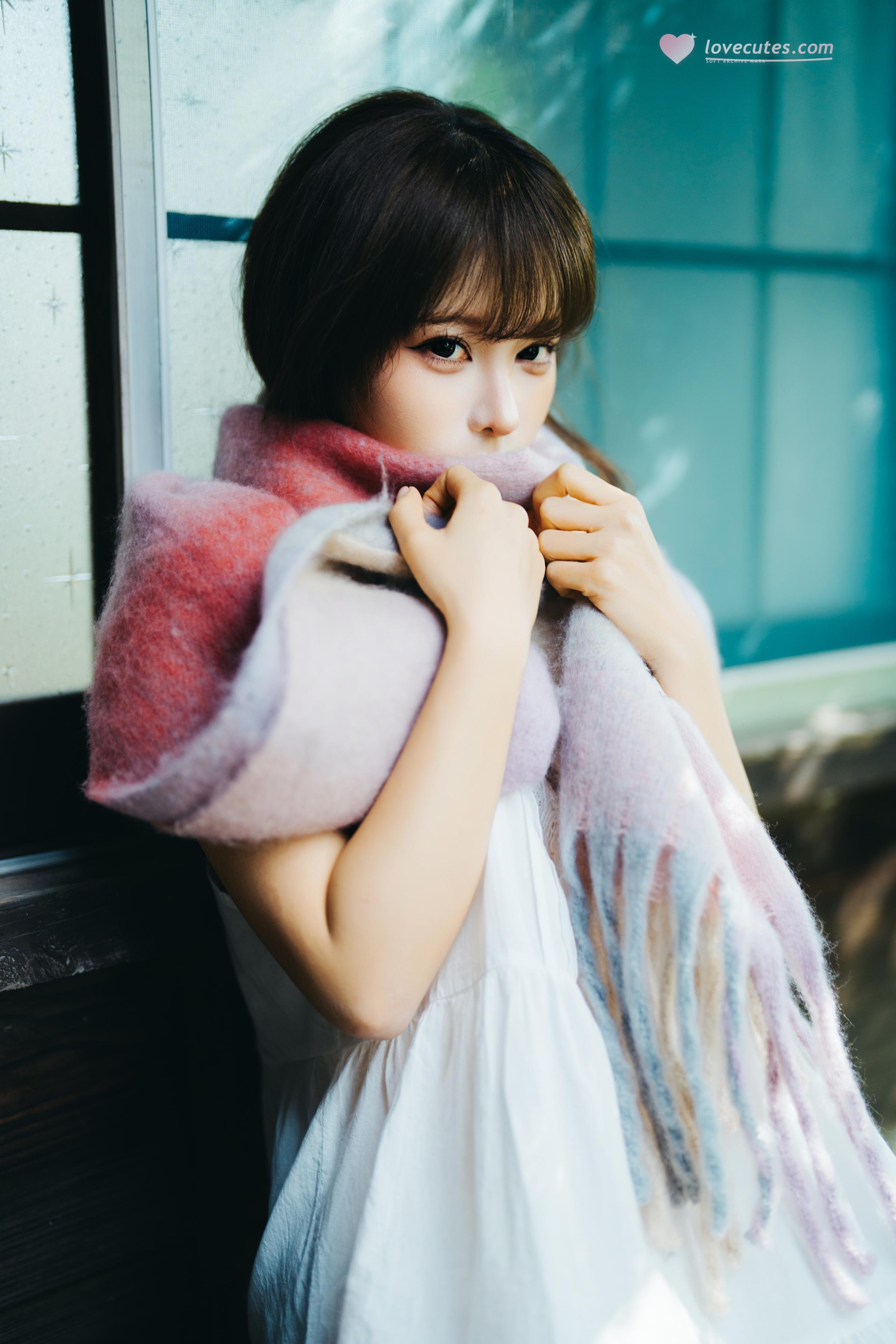 [ภาพถ่าย] ฉุนหม่า หม่า - ฤดูหนาว: ชุดนิตติ้งขนฟูเปิดไหล่ขาเรียว 32P