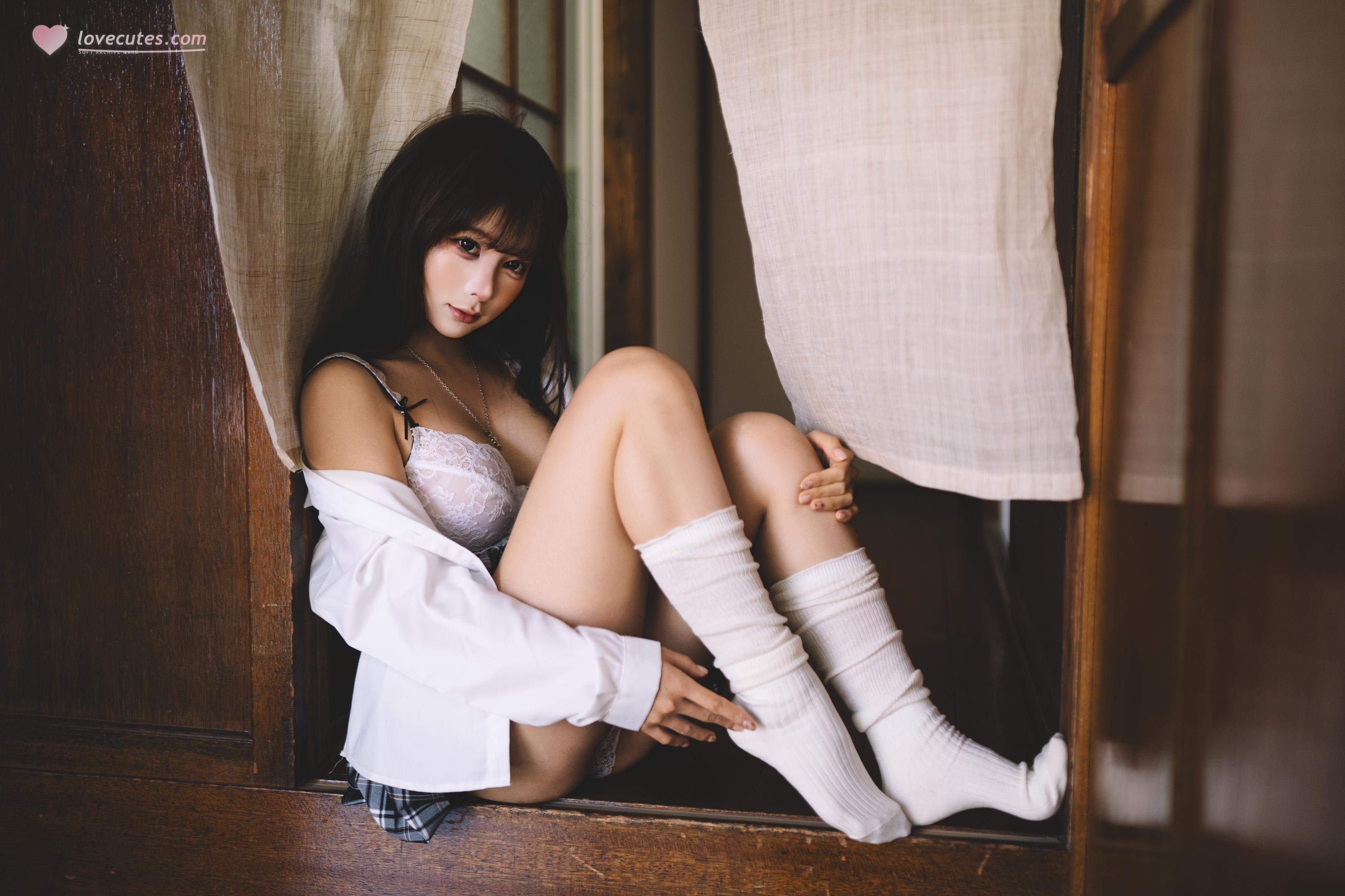 [Ảnh] Chẩn Mạc Mạc - JK: Áo Sơ Mi Trắng, Váy Kẻ, Đồ Lót Ren, Quyến Rũ Đồng Phục 32P