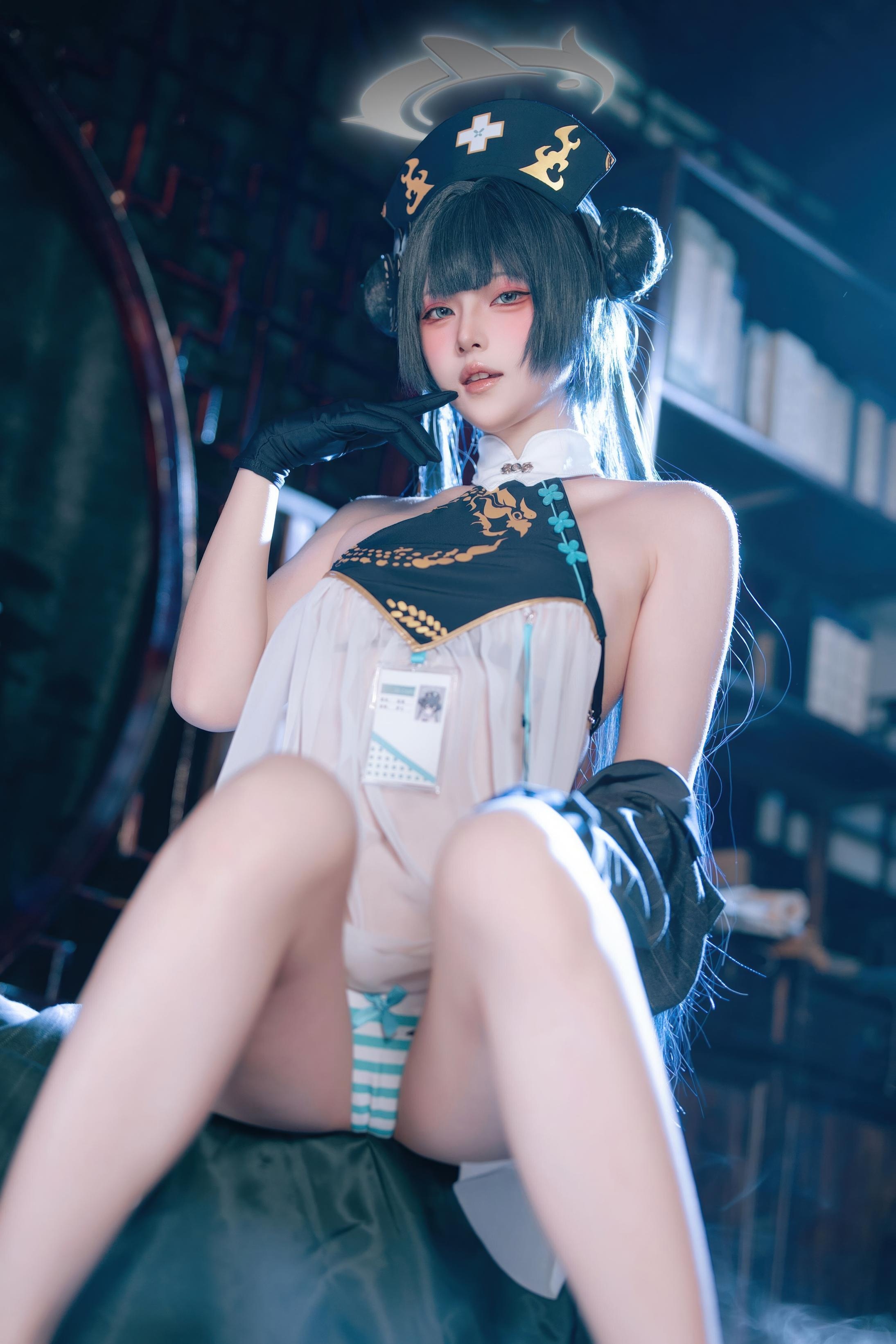 '[cosplay] 屿鱼 - 蔚蓝档案: Nhân vật fanart Fei Sak - Y tá xinh đẹp với chân dài và vòng ba quyến rũ 65P'