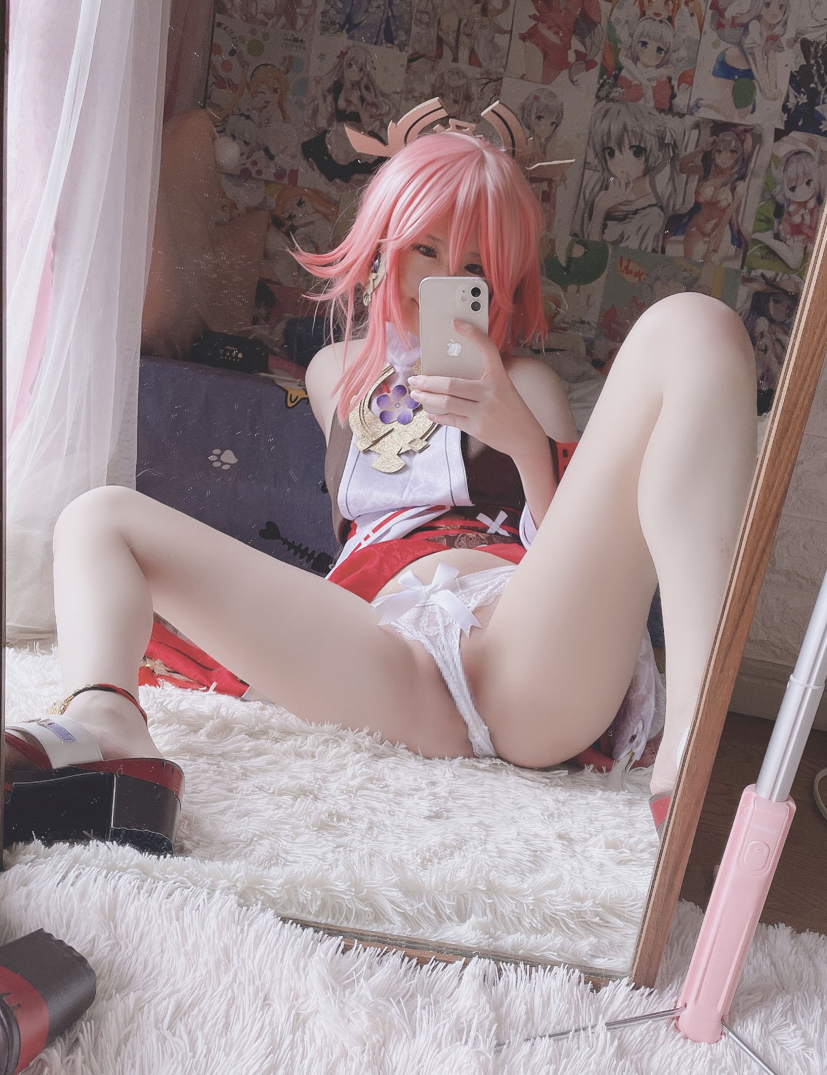 [cosplay] 习呆呆 - 原神 八重神子：露点美腿大尺度还原 24P1V