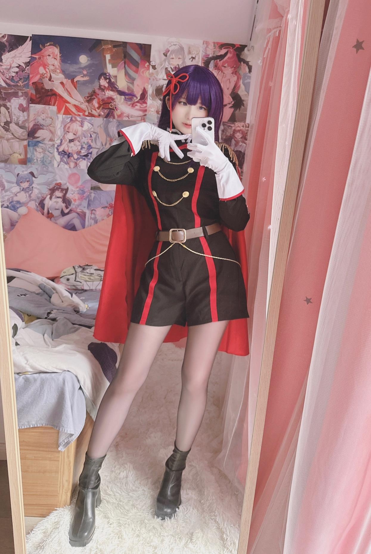 [cosplay] 习呆呆 - 山城恋：黑红制服露点大尺度还原 22P1V