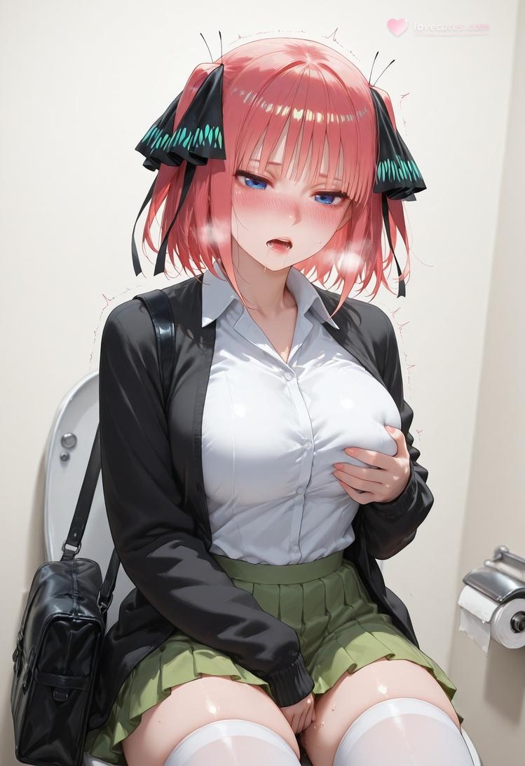 AI Generated Anime Girl - 五等分的新娘 中野二乃 痴汉列车：蕾丝内衣学生装 325P