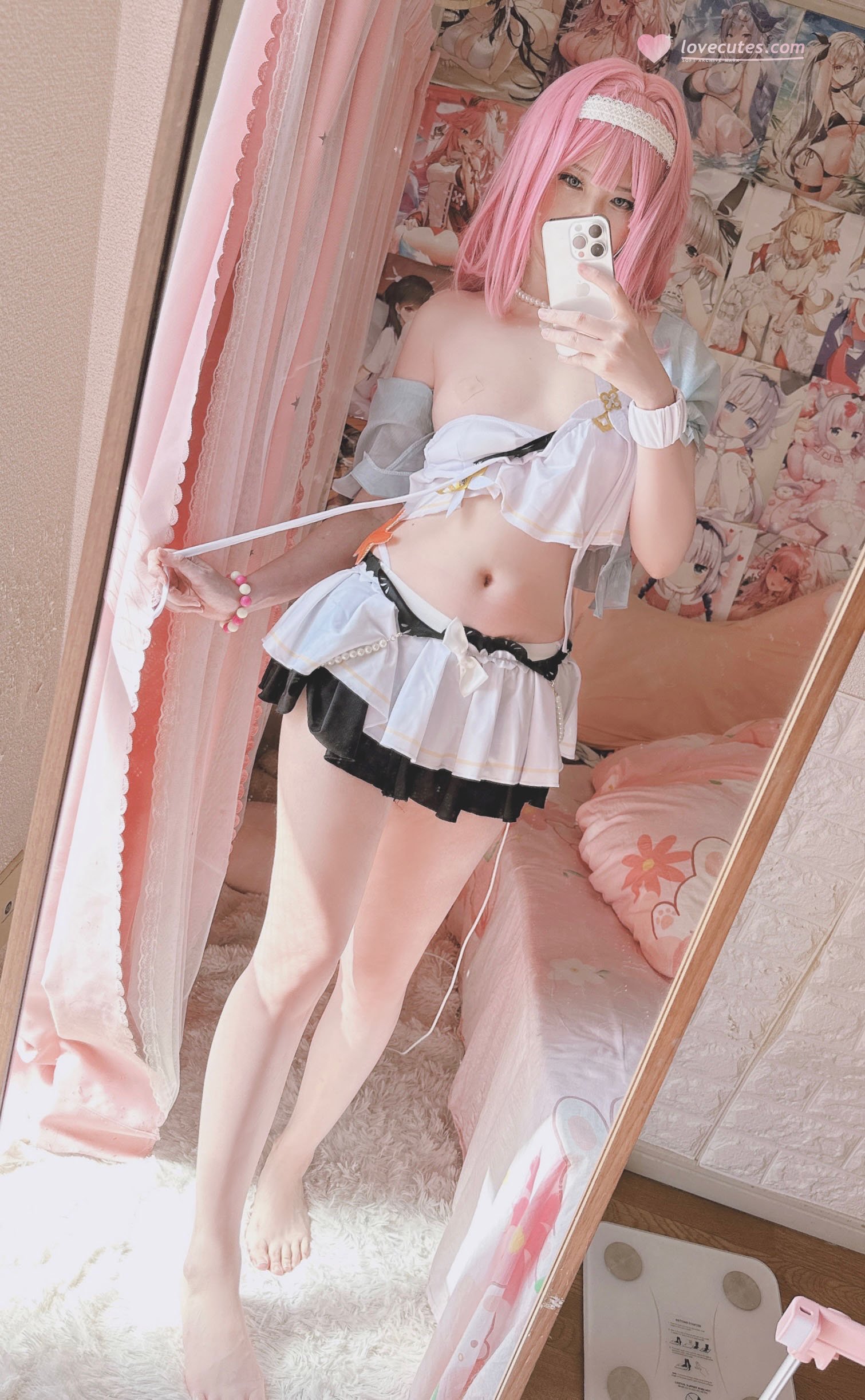 [cosplay] 习呆呆 - 爱莉希雅：粉发女仆露点大尺度还原 14P