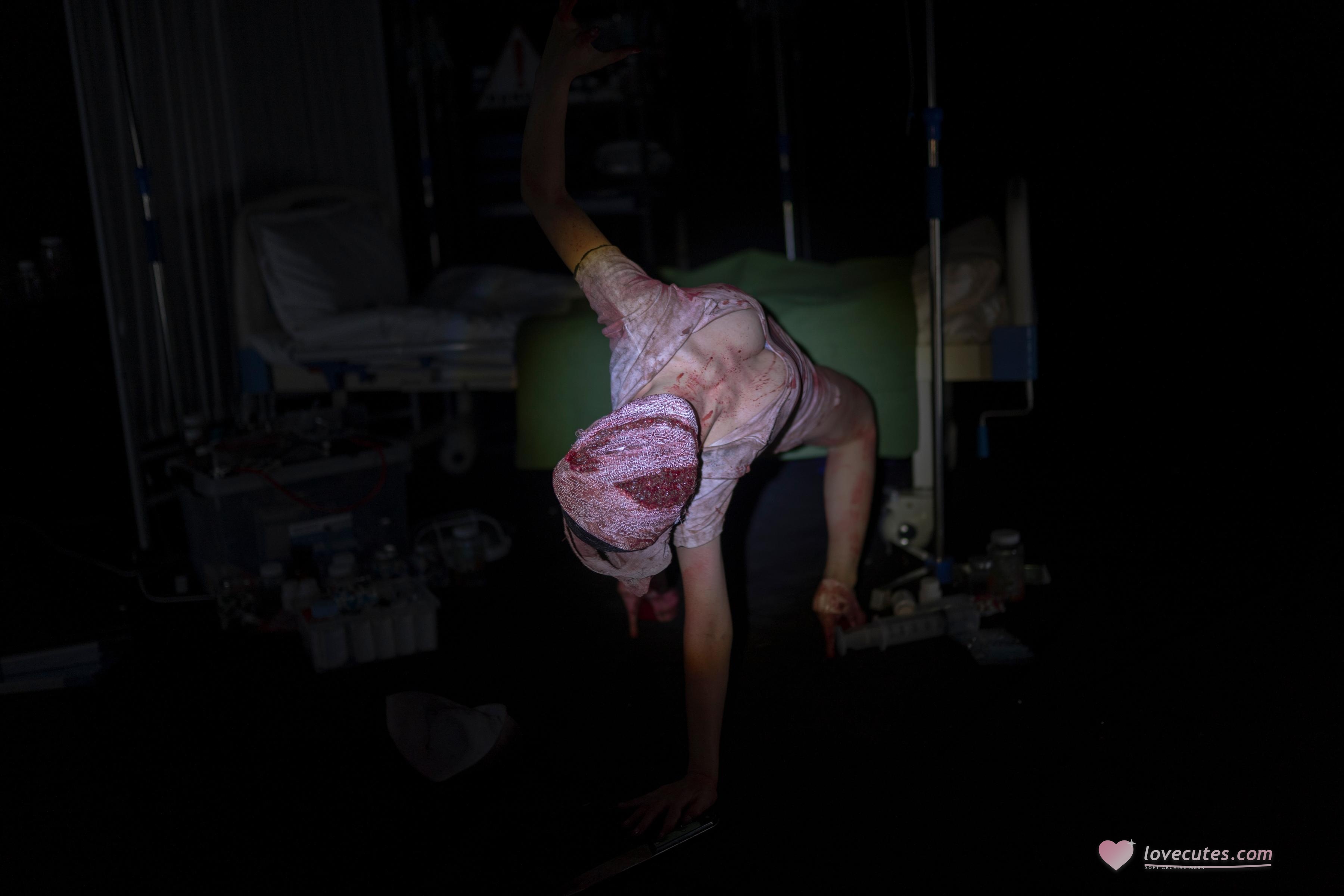 [cosplay] Bangni邦尼 - Y tá Silent Hill: trang phục y tá bệnh viện kinh dị, hở bạo 90P4V