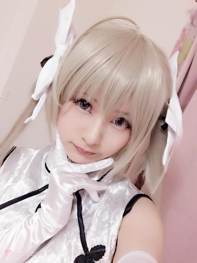 [cosplay] 习呆呆 - 春日野穹：váy ôm trắng kiểu hầu gái hở đáy, mông cong gợi cảm 42P2V