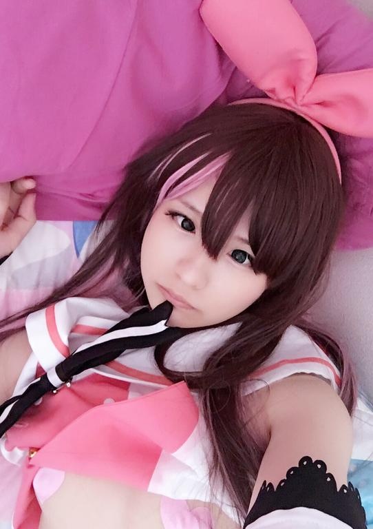 [cosplay] 习呆呆 - Kizuna AI: tái hiện độ chi tiết cao với áo trắng xuyên thấu, tóc hai bím, lộ điểm nhạy cảm 31P2V