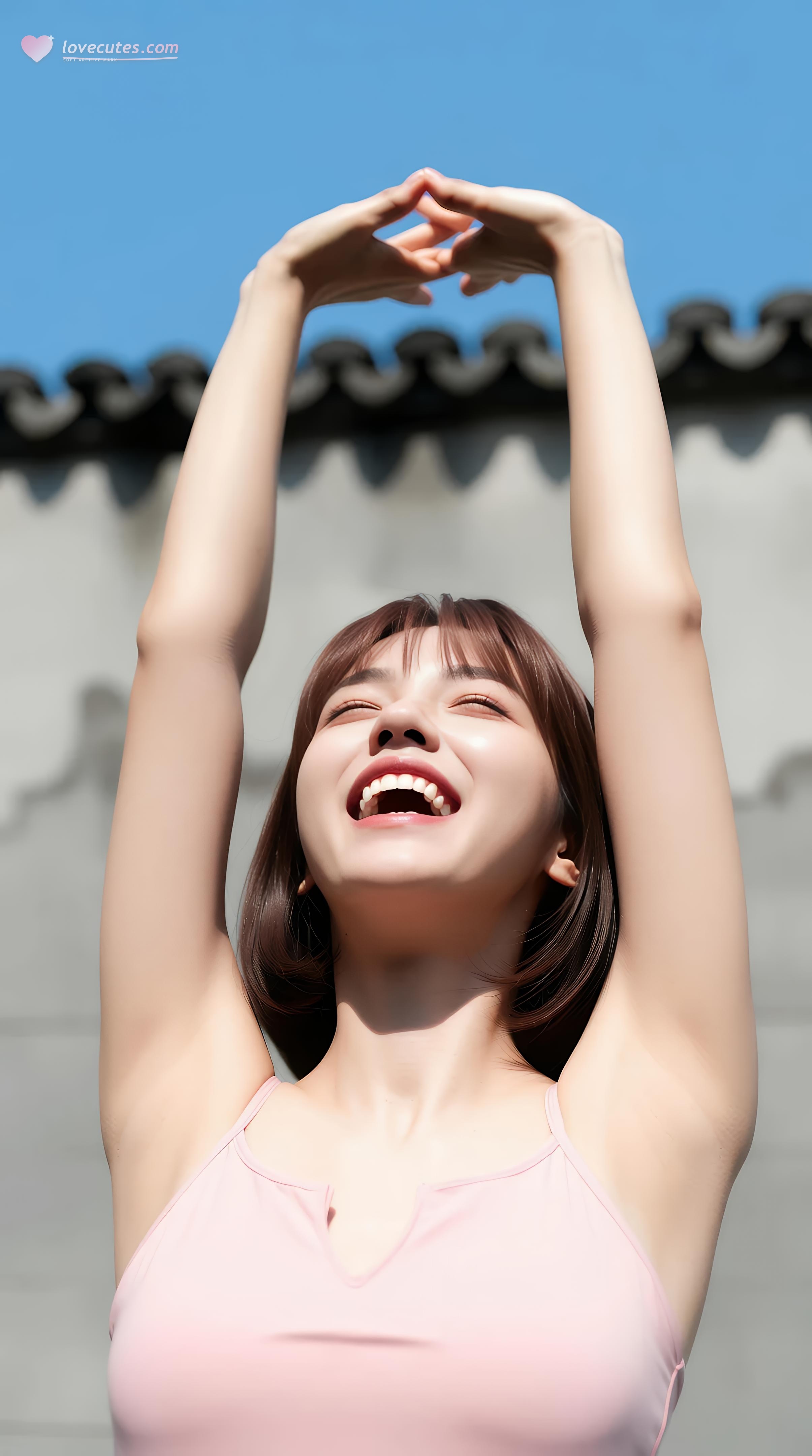 [AI美女] 小乔不乔 - กระโปรงสั้นสีชมพูในตรอกซอย: กลางแจ้งท่ามกลางแสงแดด ขาเรียวใสบริสุทธิ์ 97P