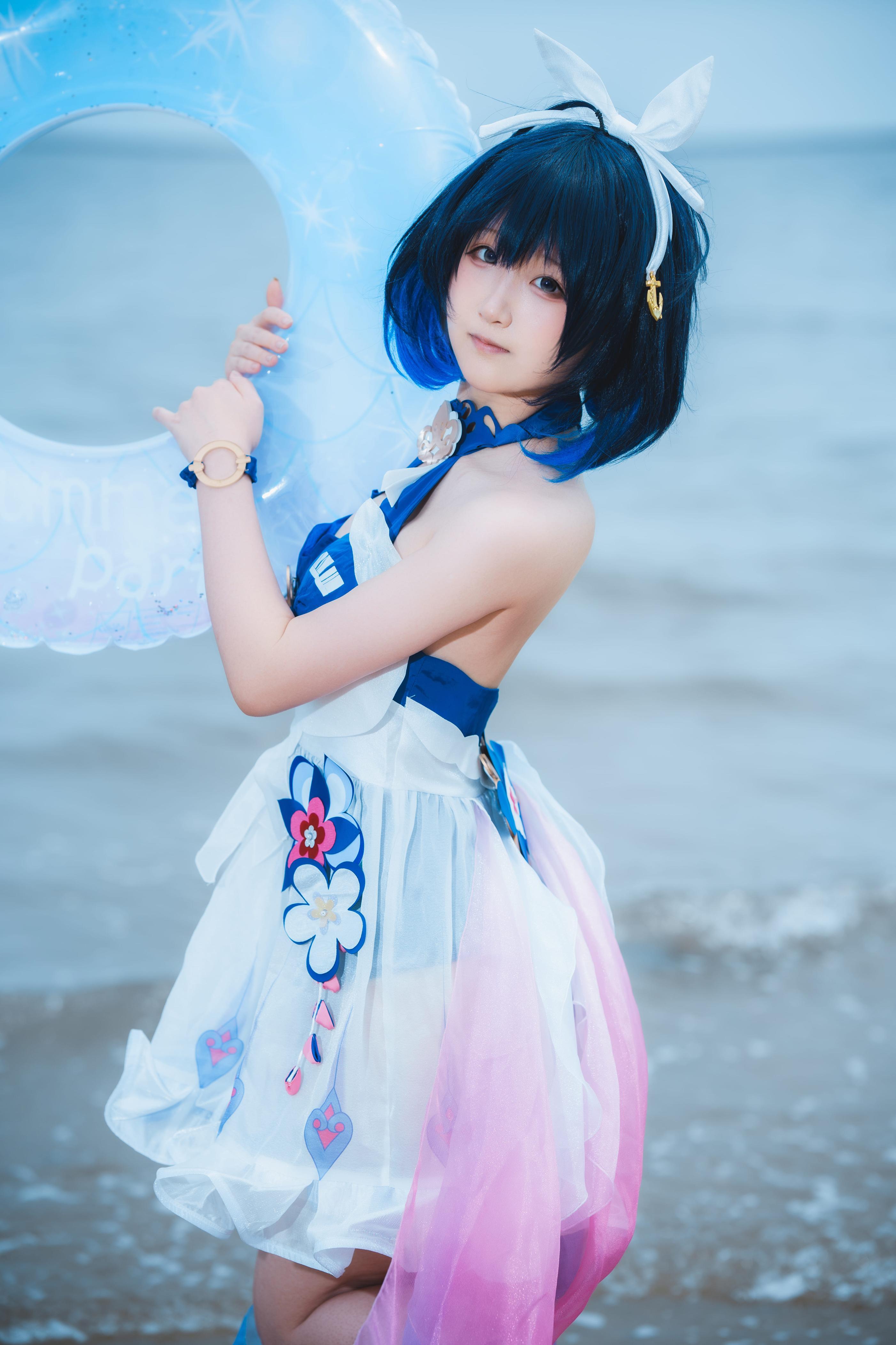 [cosplay] Seele麦麦 - 希尔彼岸浪花物语·海滩：蓝白泳装海滩白丝美腿 72P