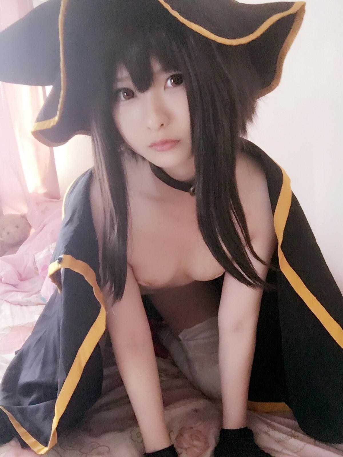 [cosplay] 习呆呆 - Huệ Huệ: áo choàng đen hở điểm, tái hiện quy mô lớn 30P2V