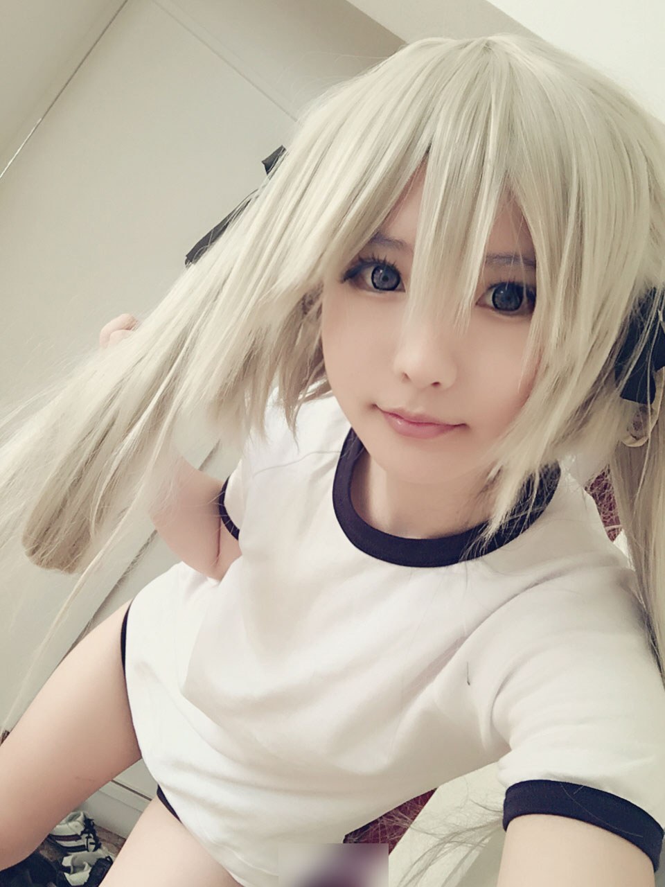 [cosplay] 习呆呆 - 春日野穹体操服：白发长腿露点还原 30P2V
