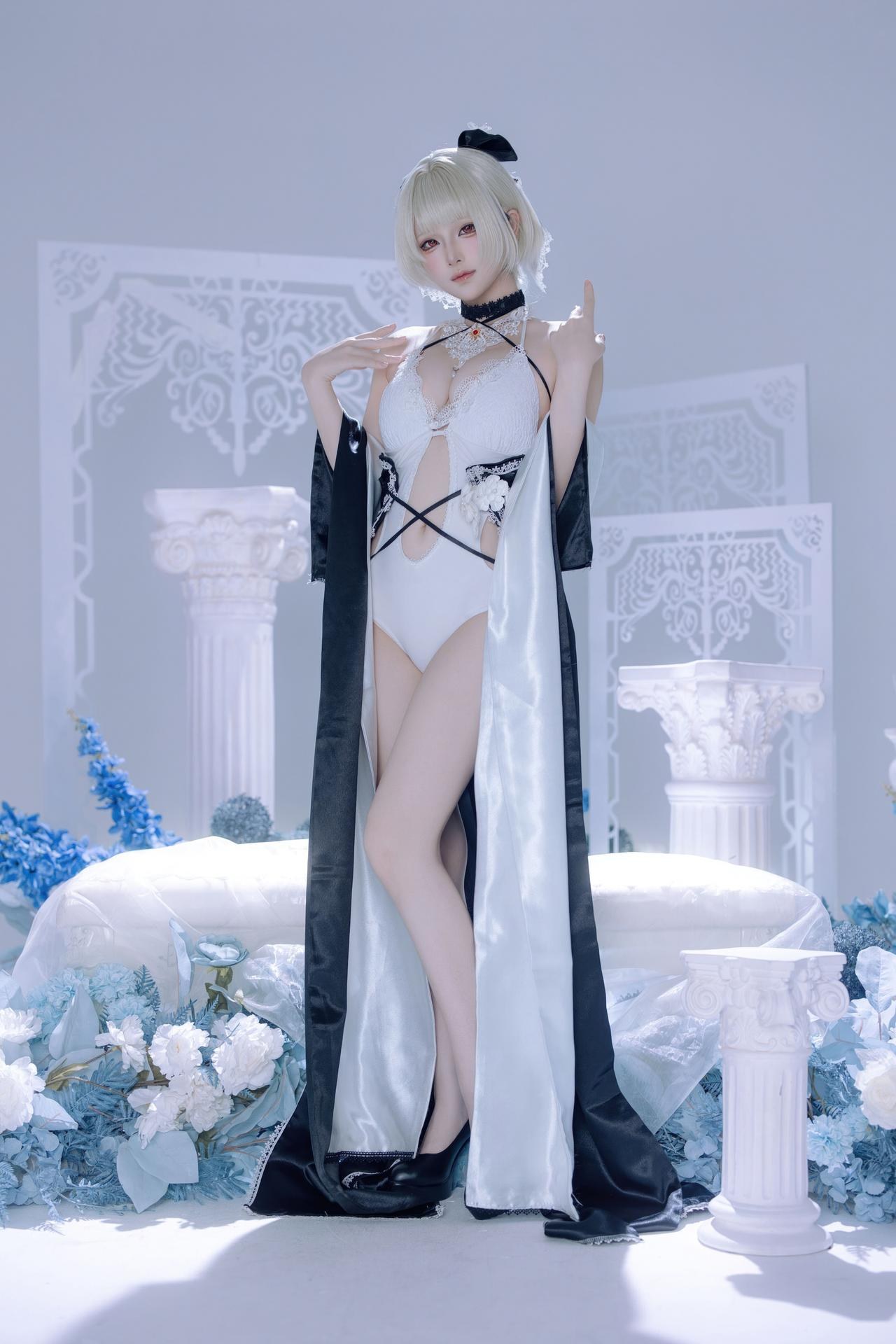 [cosplay] 屿鱼 - 碧蓝航线 可畏同人礼服：黑白礼服白丝美腿冰蓝布景 63P