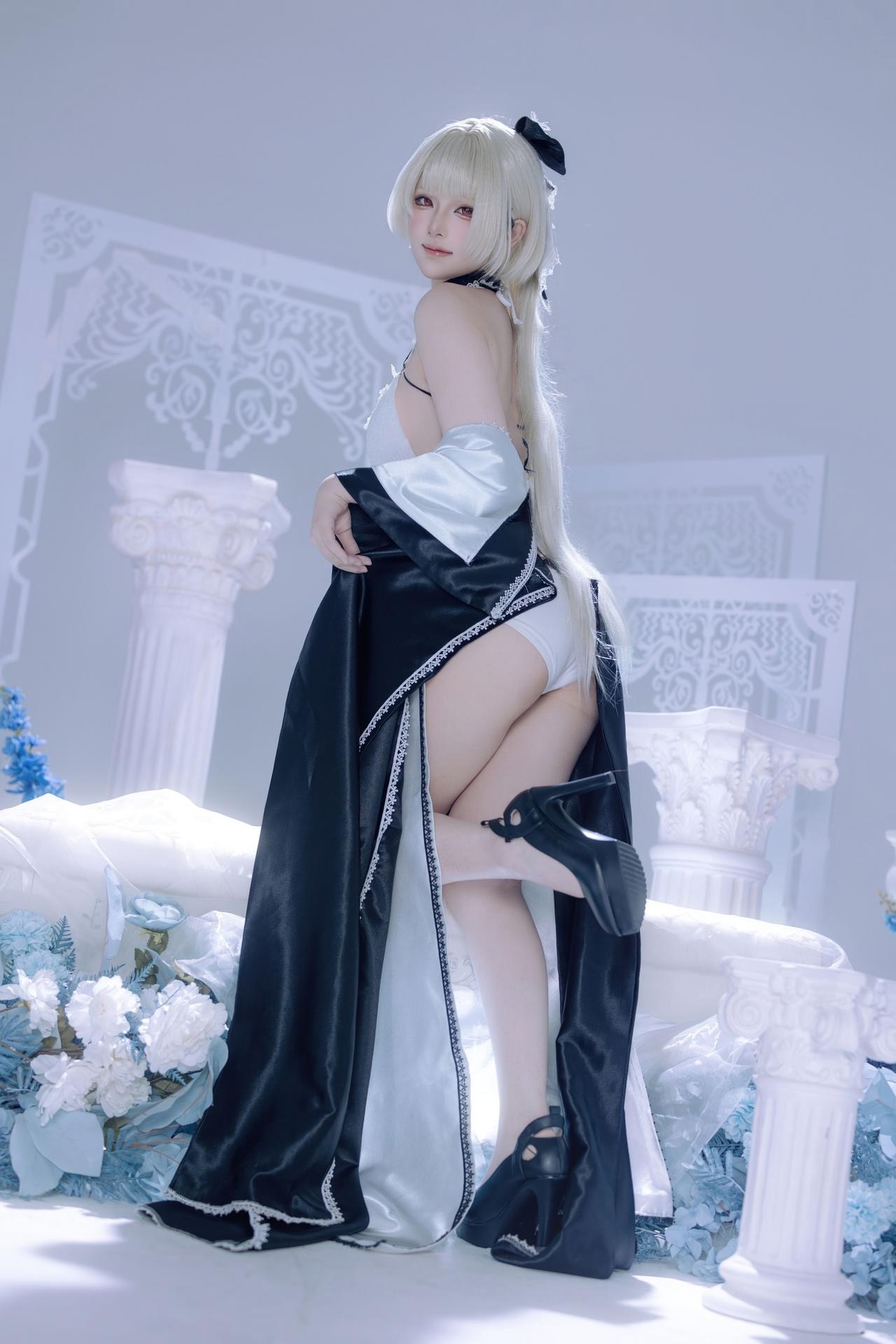 [cosplay] 屿鱼 - 碧蓝航线 可畏同人礼服：黑白礼服白丝美腿冰蓝布景 63P