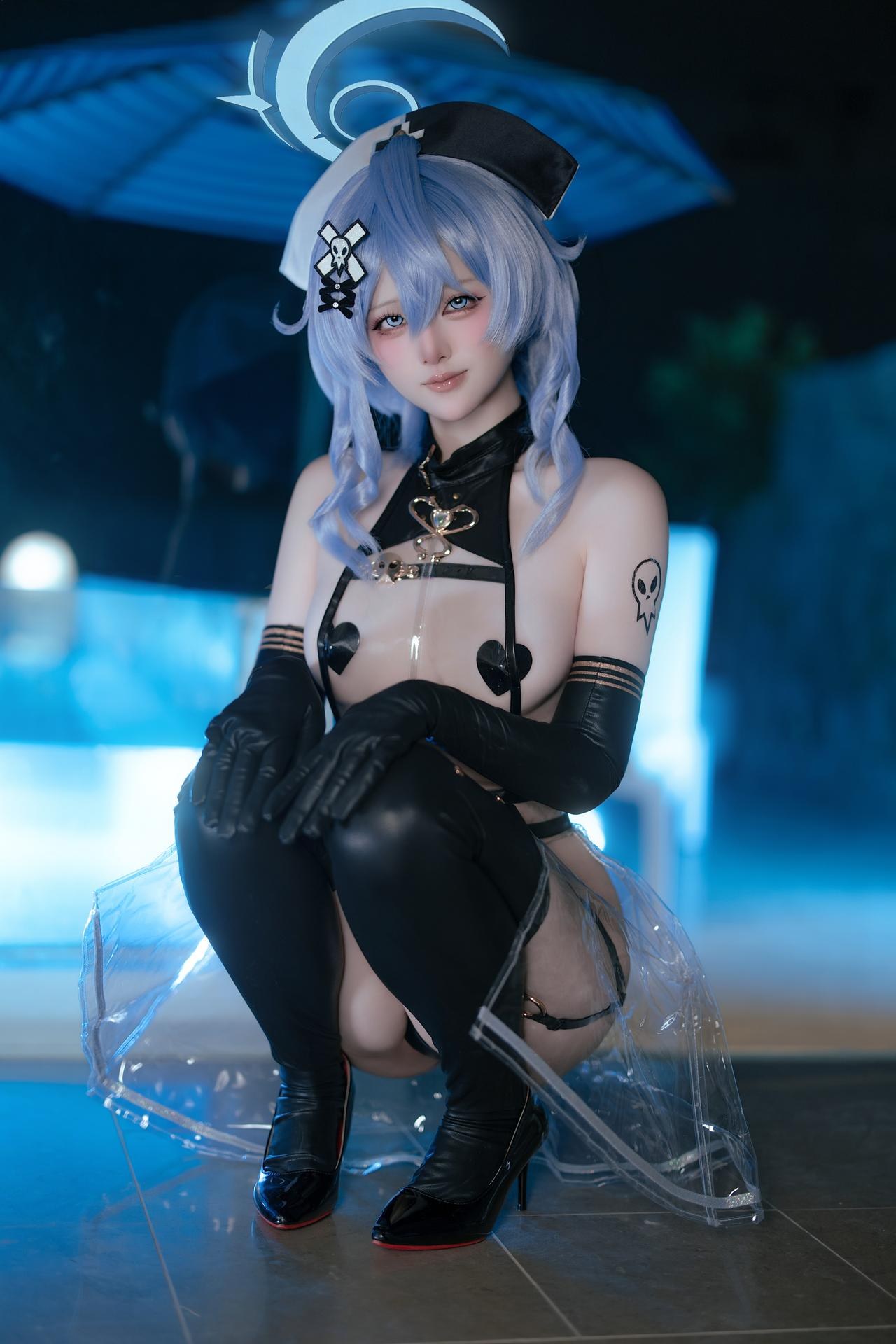 [cosplay] 屿鱼 - 蔚蓝档案 亚子同人透明护士：蓝发透明护士黑丝 31P