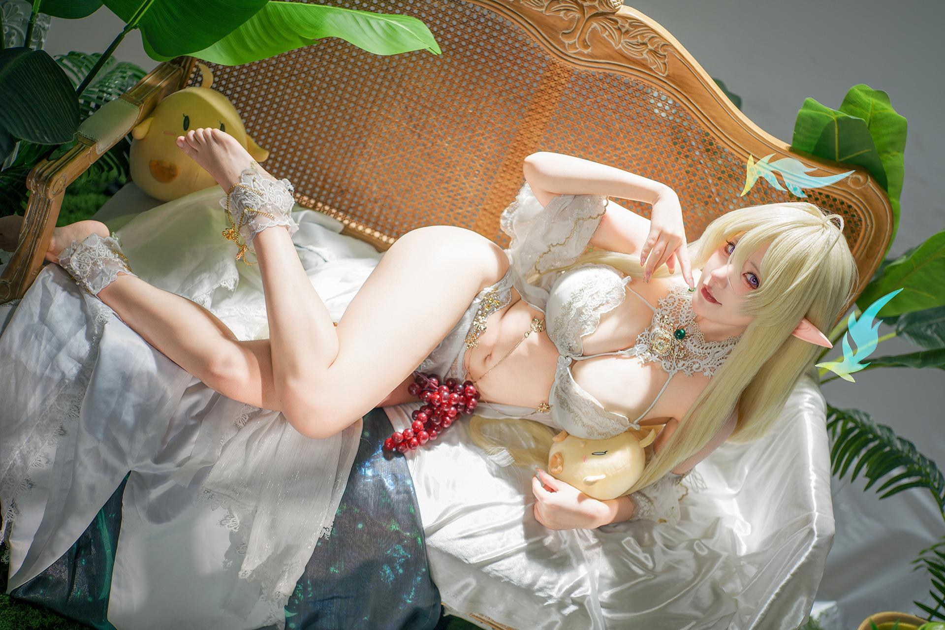 [cosplay] 是一只熊仔吗 - 碧蓝航线 金狮：金发白色礼装巨乳还原 45P