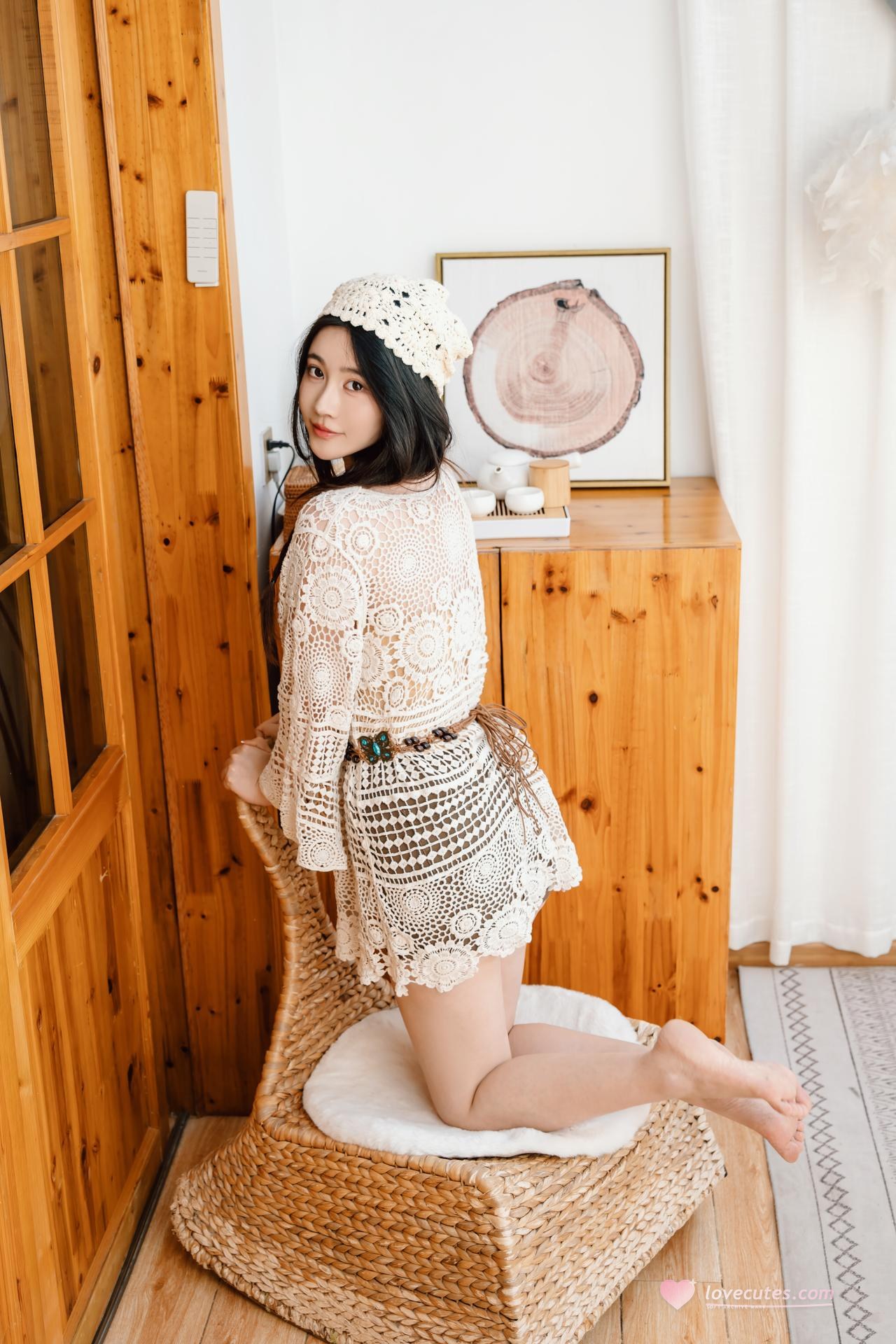 [私房] 年年Nnian - Mộc cẩm hoa: ren màu kem trắng chụp riêng tại nhà gỗ khoe ngực đẹp khoe chân dài 83P
