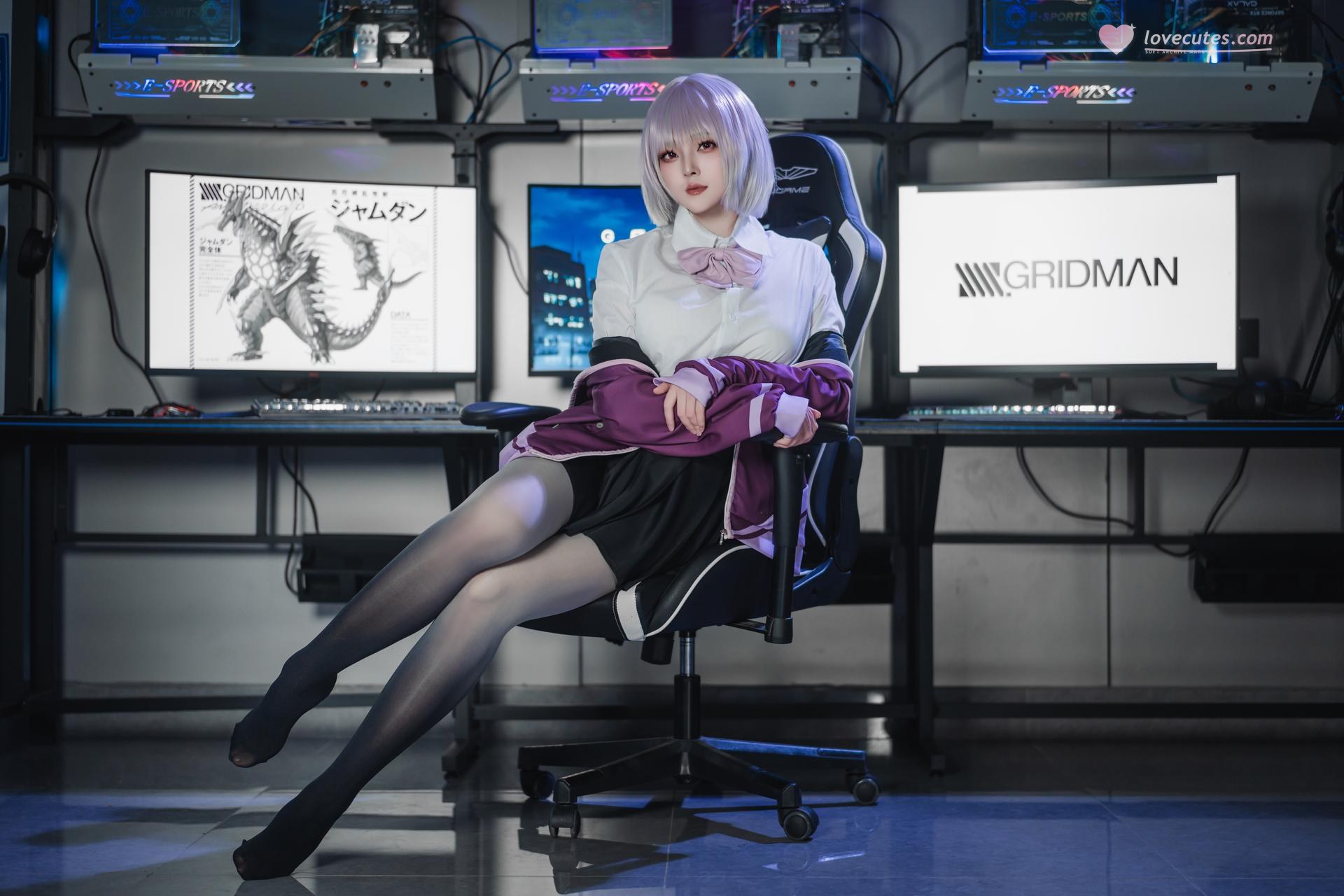 [cosplay] Natsuko夏夏子 - SSSS.GRIDMAN 新条茜：机房紫黑紧身战斗服 美腿还原 82P