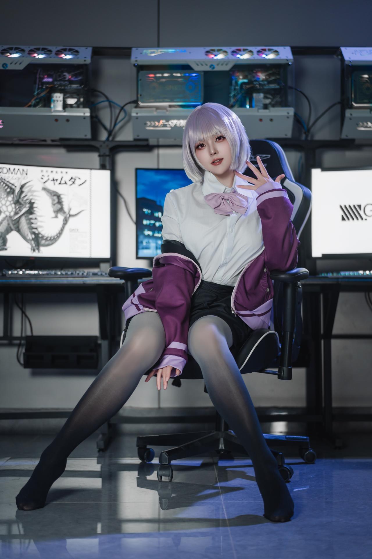 [cosplay] Natsuko夏夏子 - SSSS.GRIDMAN 新条茜：机房紫黑紧身战斗服 美腿还原 82P