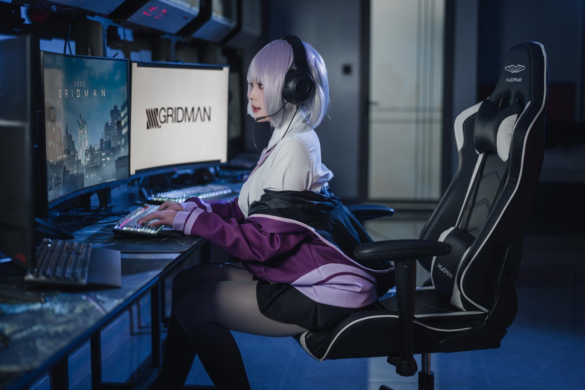 [cosplay] Natsuko夏夏子 - SSSS.GRIDMAN 新条茜：机房紫黑紧身战斗服 美腿还原 82P