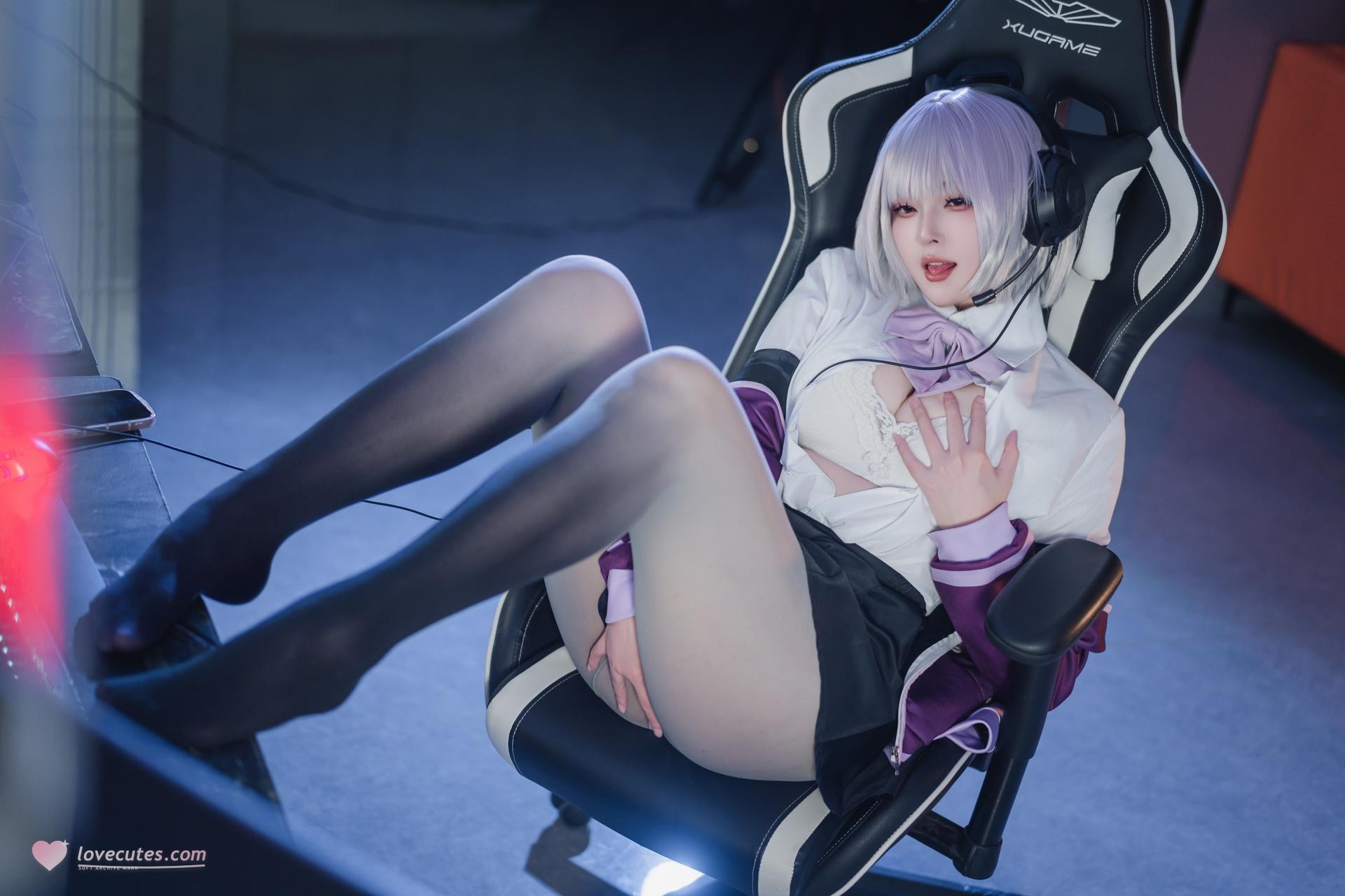[cosplay] Natsuko夏夏子 - SSSS.GRIDMAN 新条茜：机房紫黑紧身战斗服 美腿还原 82P