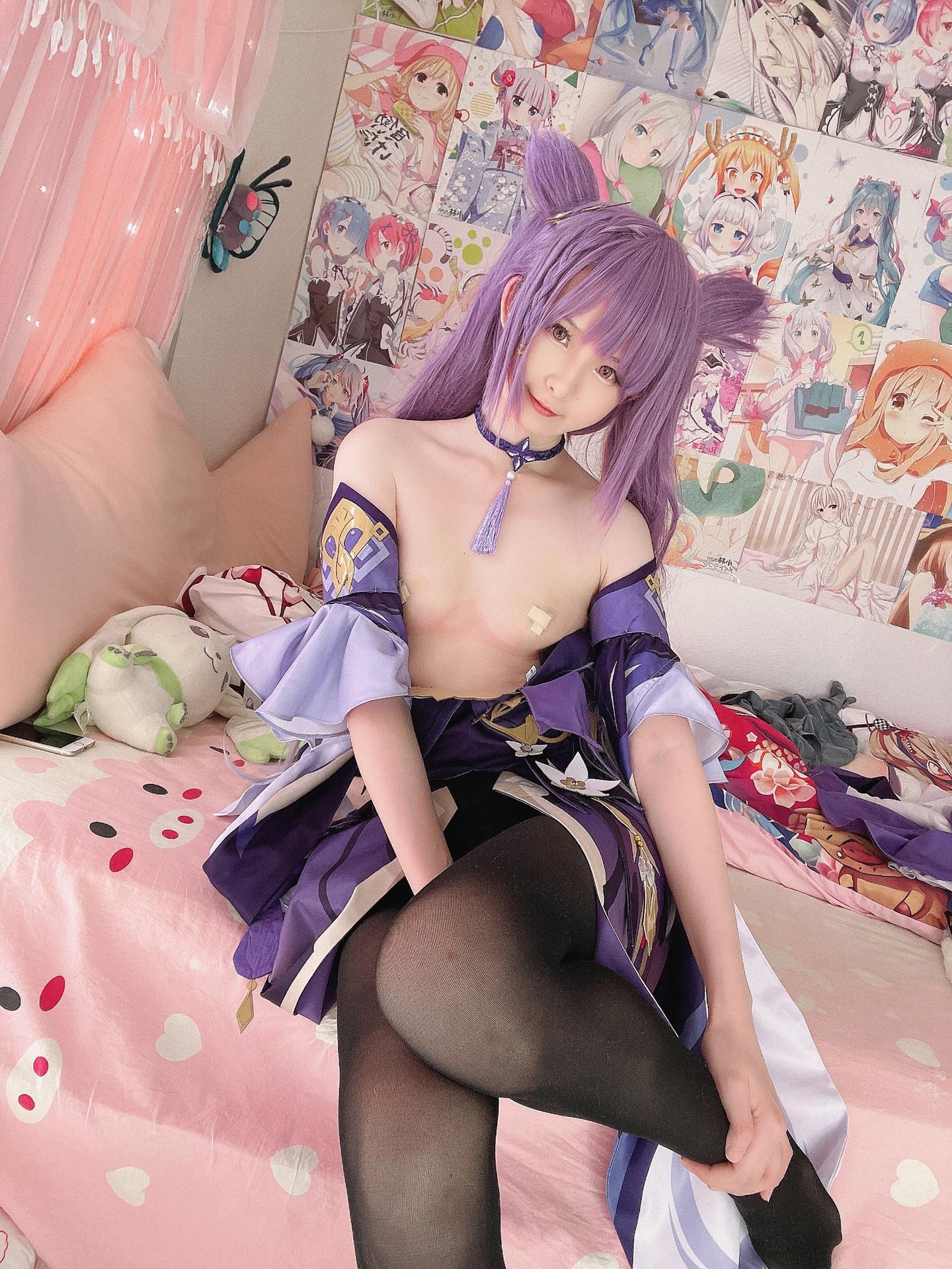 [cosplay] 习呆呆 - Keqing: tái hiện quy mô lớn với tóc tím, tai thỏ và lộ điểm 60P2V