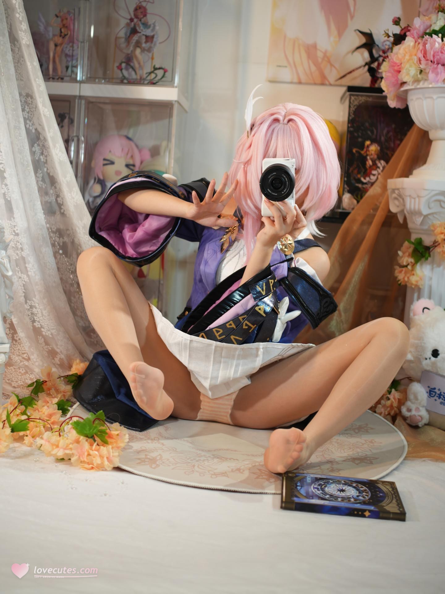 [cosplay] 白栎Shirly - 昔涟：粉发机能服 白丝美腿角色还原 130P