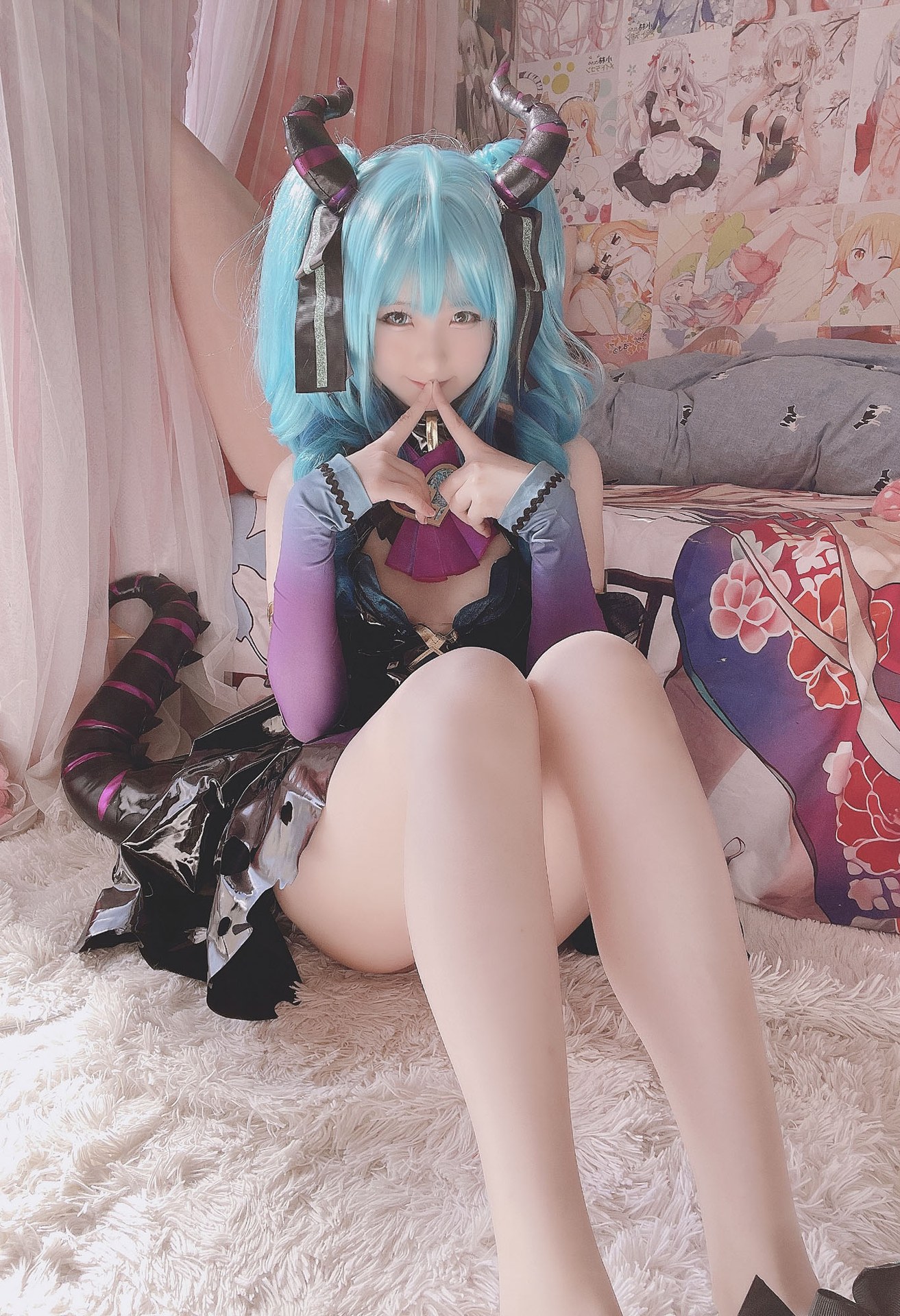 [cosplay] 习呆呆 - Tiểu ác ma Miku Hatsune: tóc xanh lộ điểm nhạy cảm, tái hiện quy mô lớn 26P