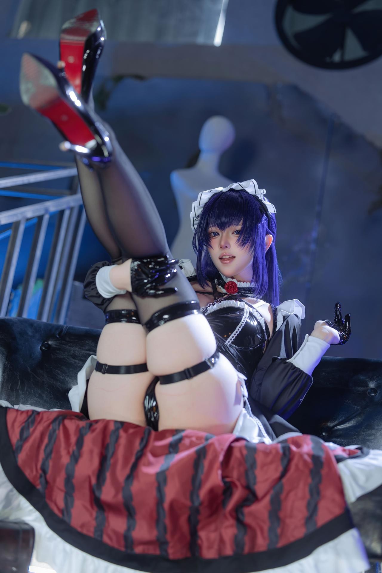 [cosplay] 屿鱼 - NIKKE胜利女神 米哈拉: cà phê hầu gái tất đen ren tái hiện 80P