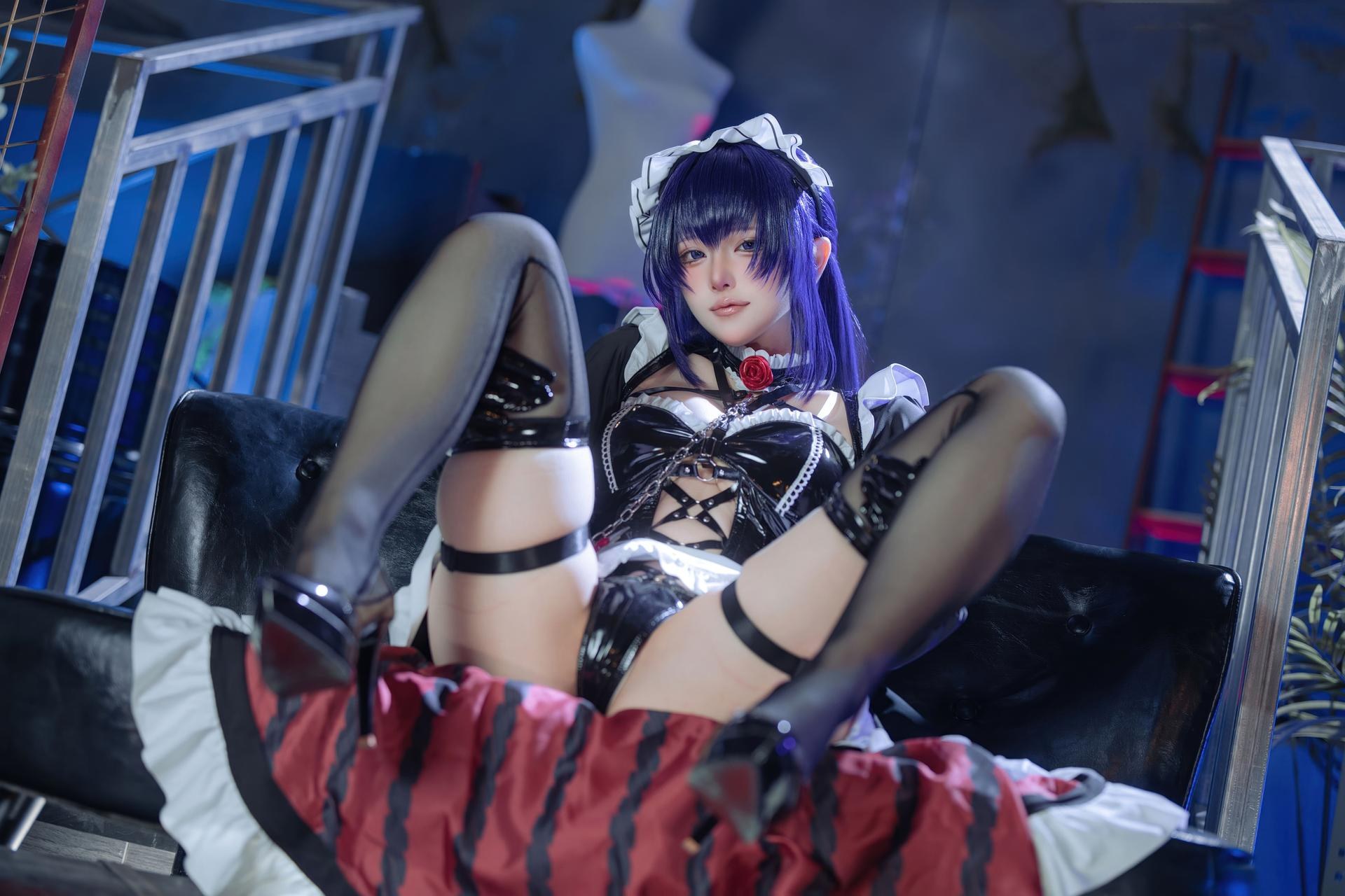 [cosplay] 屿鱼 - NIKKE胜利女神 米哈拉: cà phê hầu gái tất đen ren tái hiện 80P