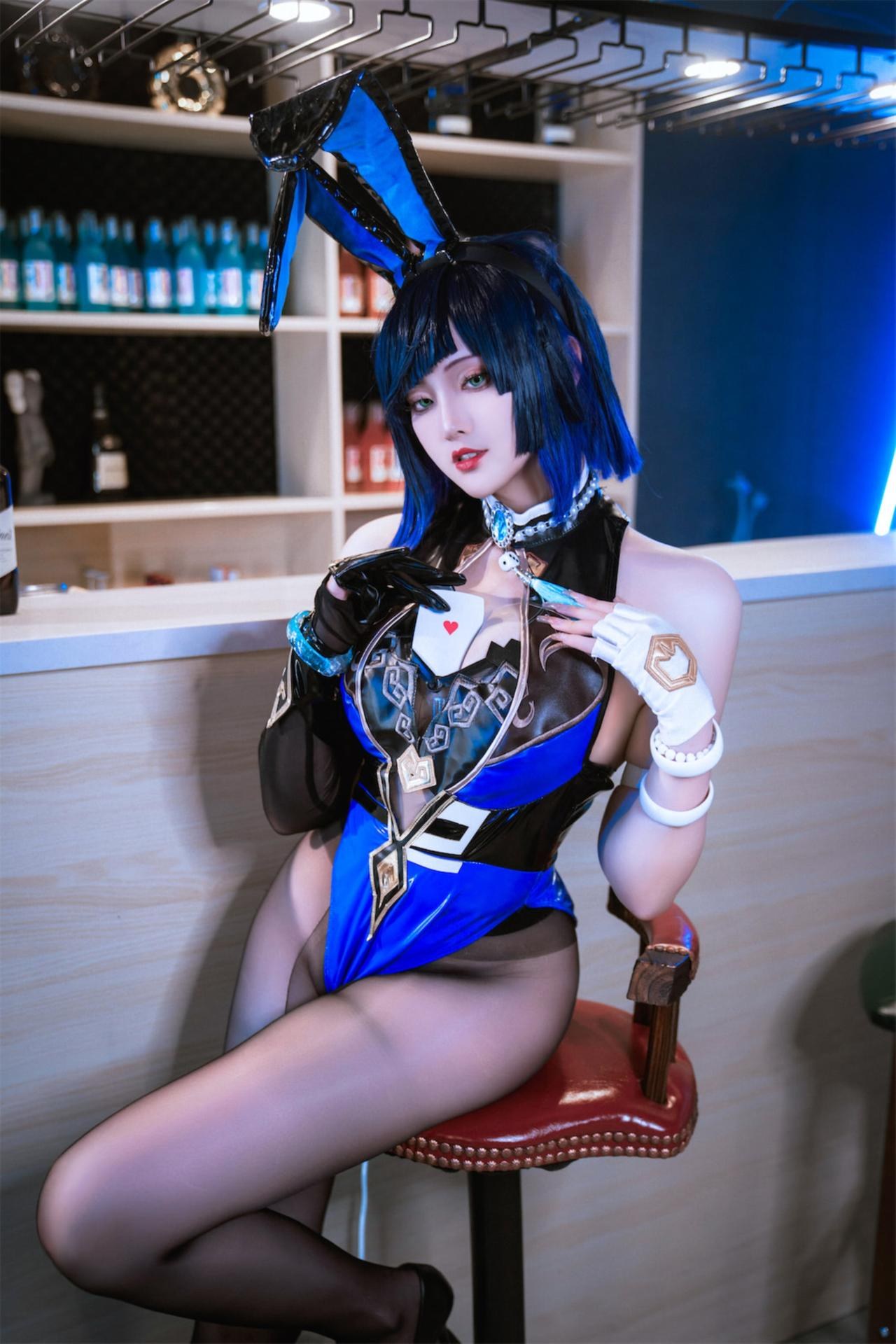 [cosplay] Natsuko夏夏子 - 原神夜兰兔女郎：酒吧黑丝高衩大尺度还原 74P1V