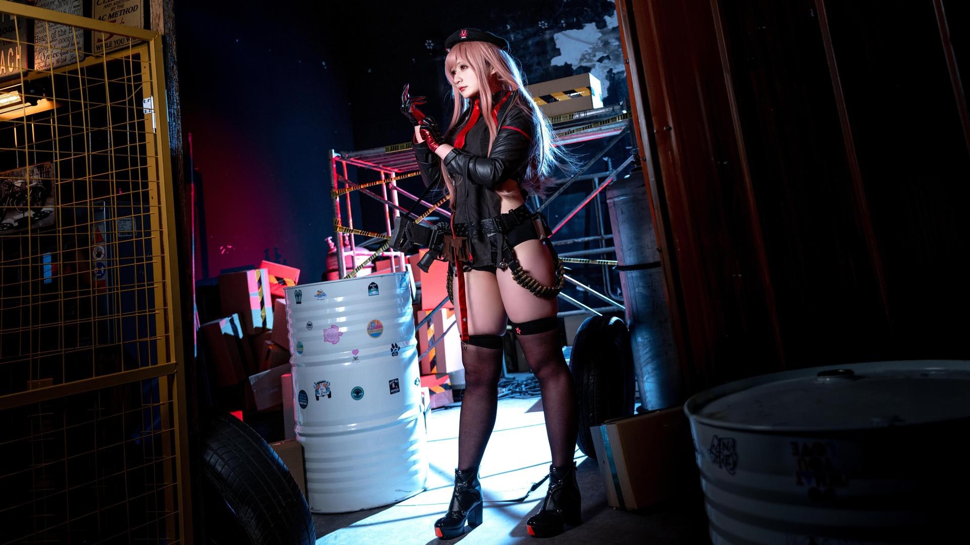 [cosplay] Zaya秋 - NIKKE胜利女神 拉毗：贝雷帽黑丝战术装美腿 25P