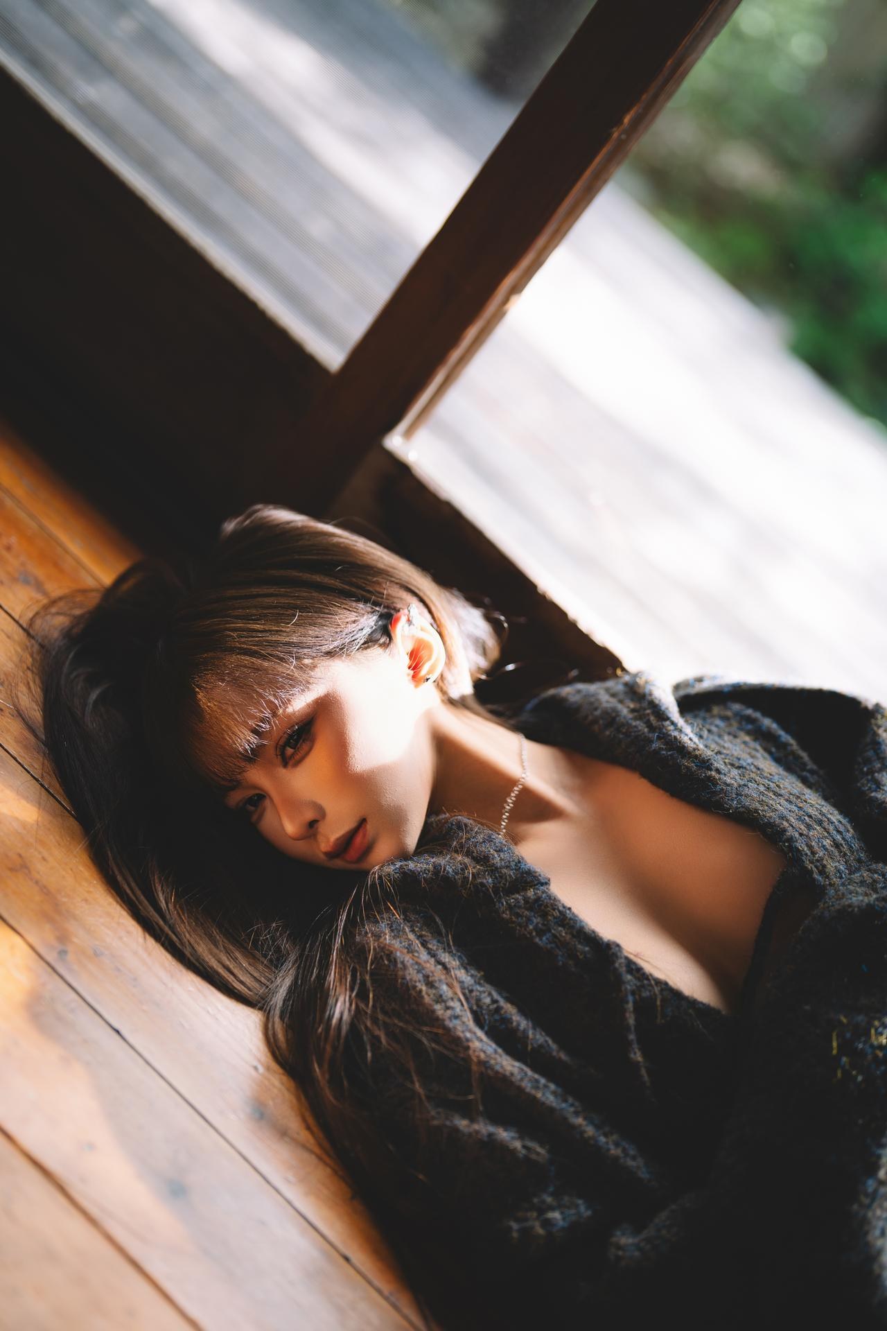 [私房] 蠢沫沫 - Quýt: Căn nhà gỗ kiểu Nhật áo len đen nội y riêng tư 30P