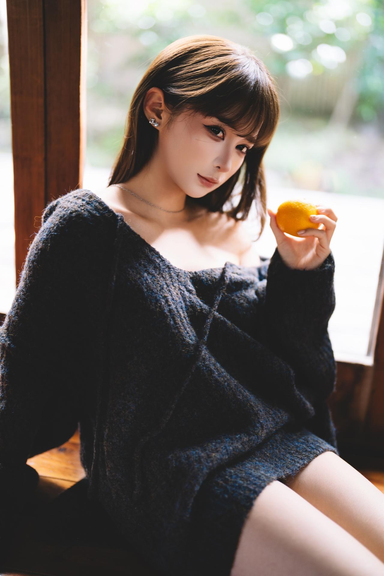 [私房] 蠢沫沫 - Quýt: Căn nhà gỗ kiểu Nhật áo len đen nội y riêng tư 30P