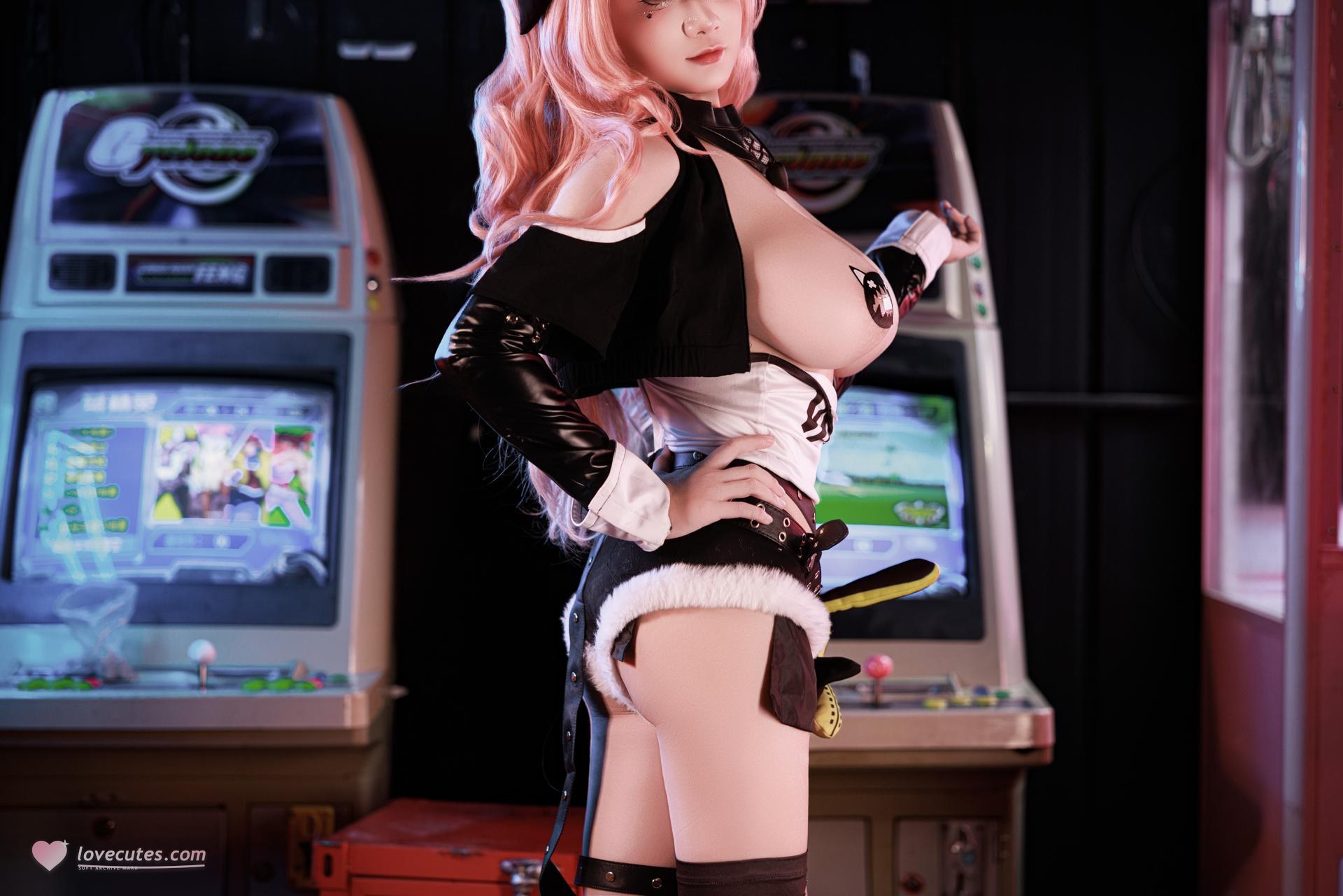 [cosplay] 阿雪雪 - NIKKE胜利女神 妮可：粉发街头夹克黑丝大尺度 92P1V