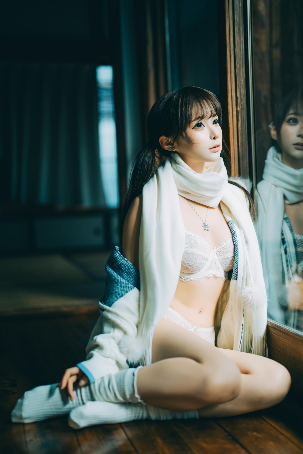 [私房] 蠢沫沫 - Lễ Tình Nhân: Nội y ren trắng trong căn nhà gỗ riêng 26P