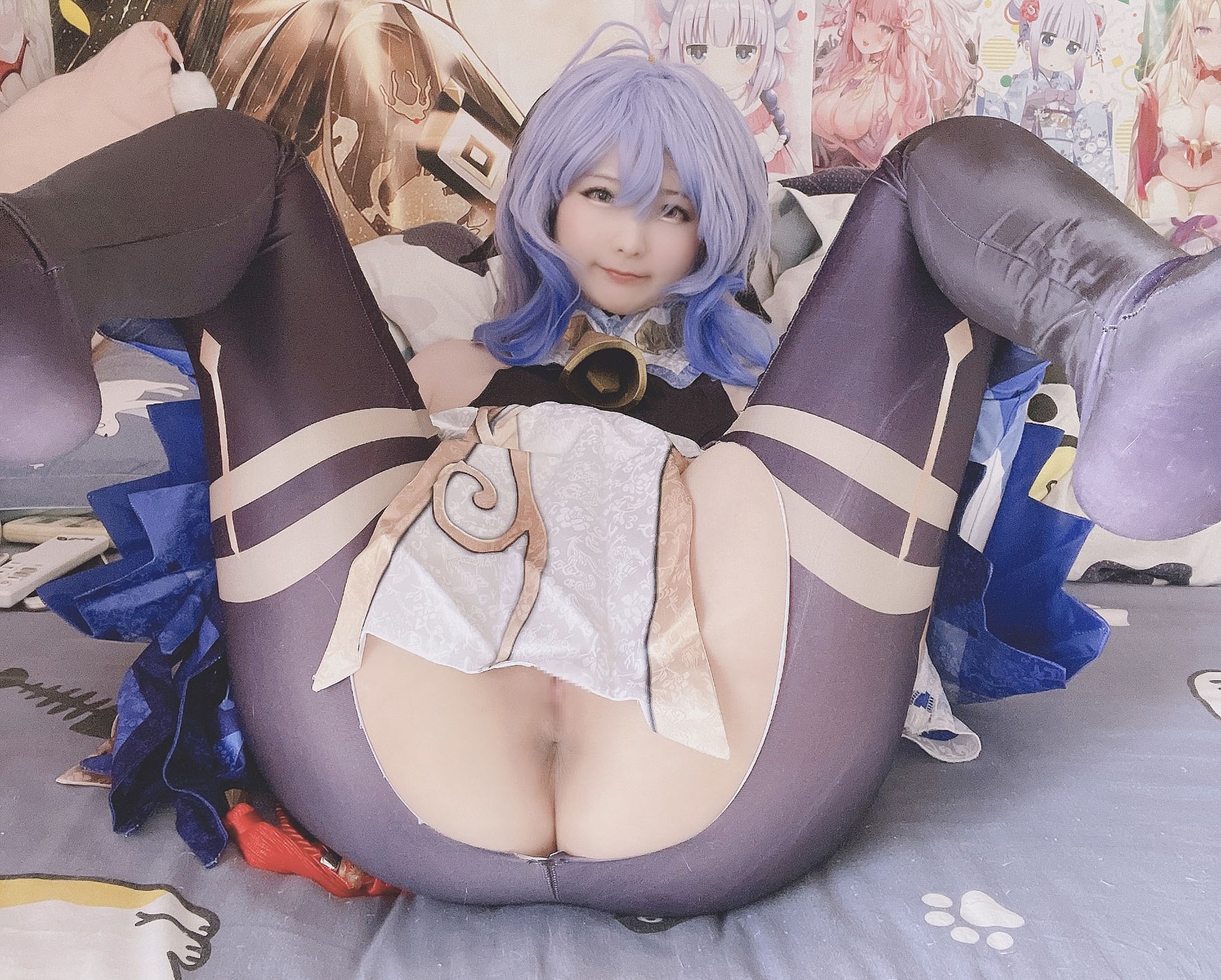 [cosplay] 习呆呆 - Ganyu: Tái hiện chân thực mức độ táo bạo với tóc xanh và lộ điểm 12P1V