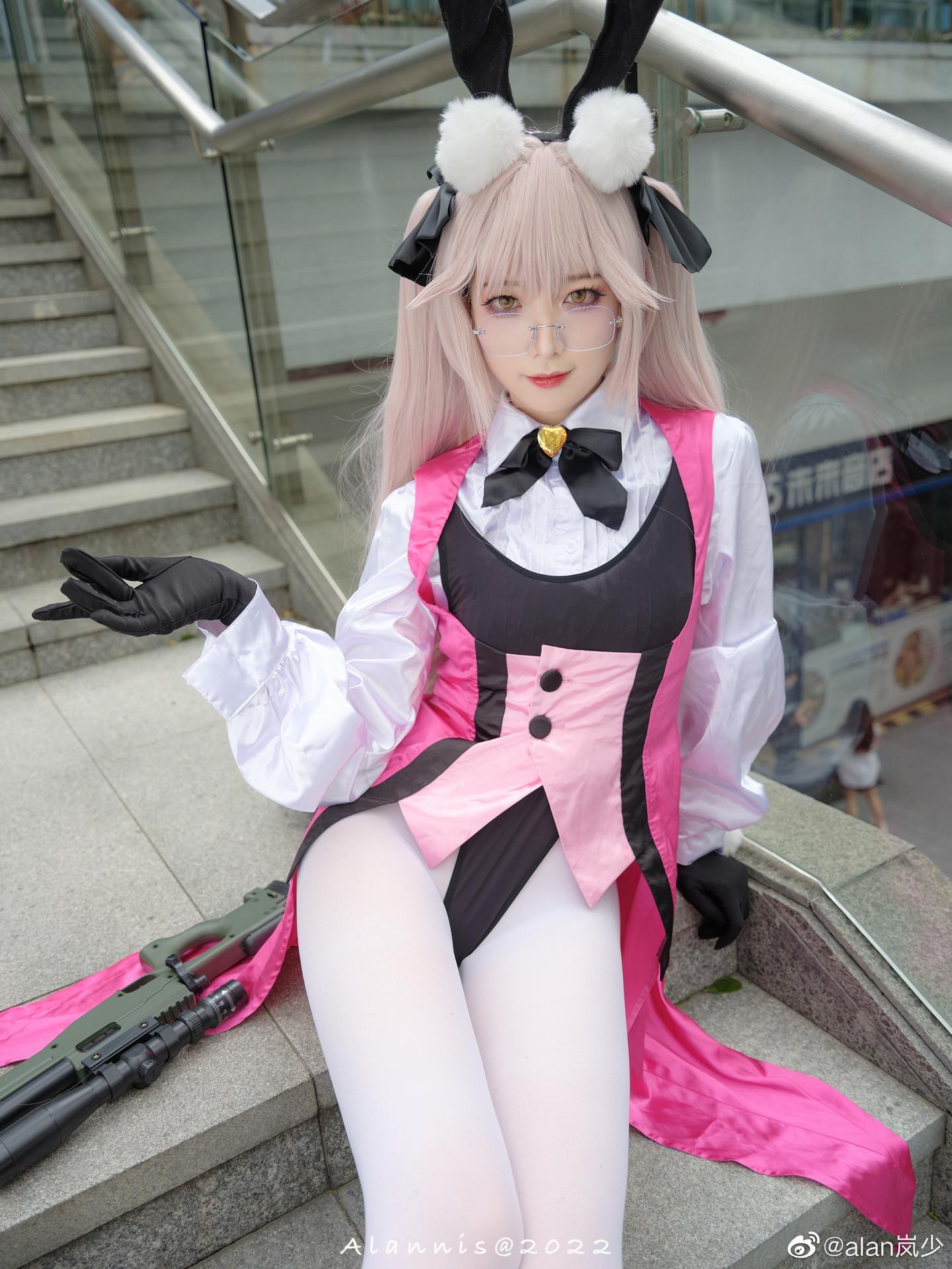 [cosplay] 封疆疆v - FGO Quang chi Cao Dương Tư Khả Nhã: thỏ nữ màu hồng chân dài tất trắng 27P