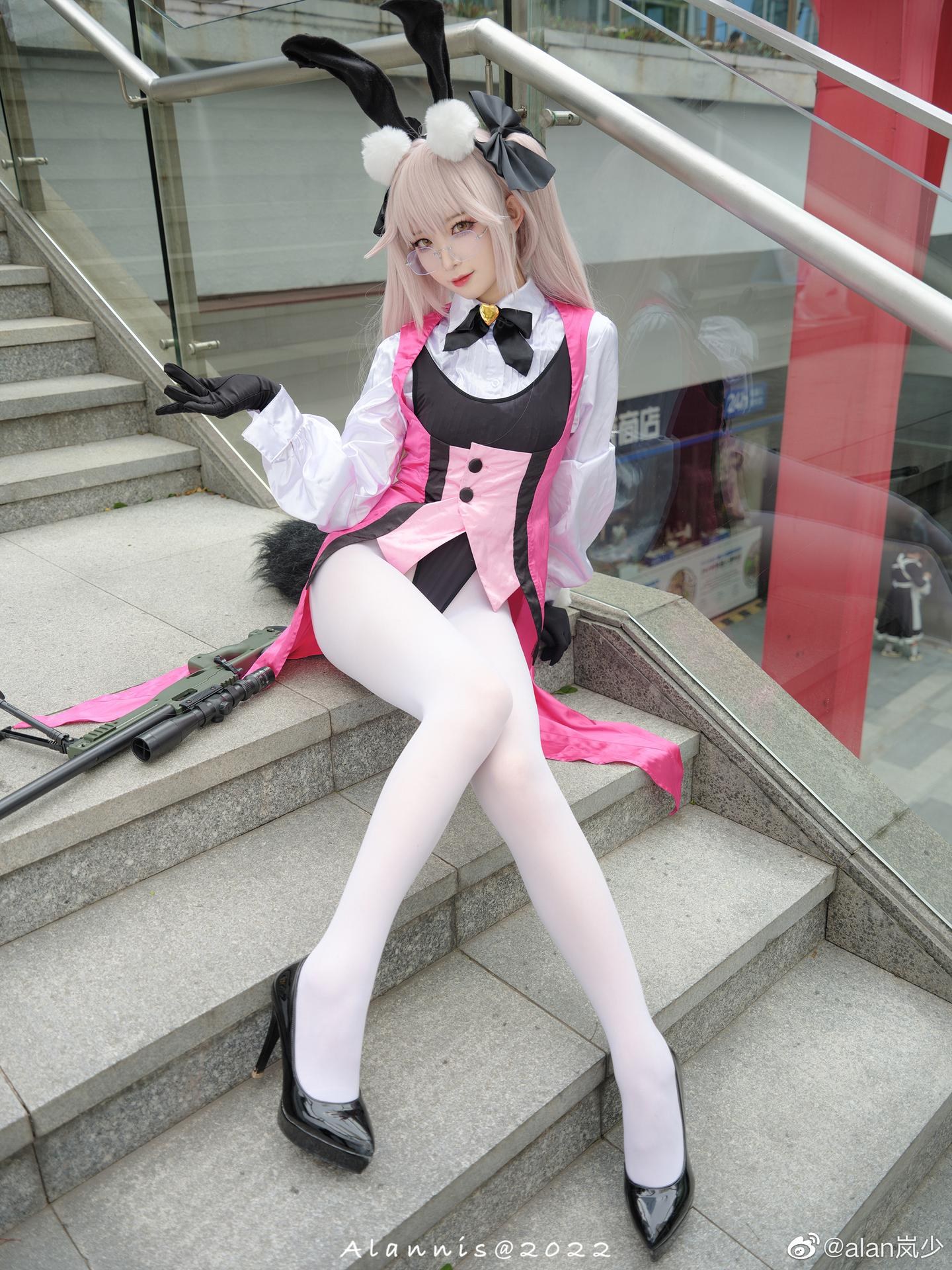 [cosplay] 封疆疆v - FGO Quang chi Cao Dương Tư Khả Nhã: thỏ nữ màu hồng chân dài tất trắng 27P