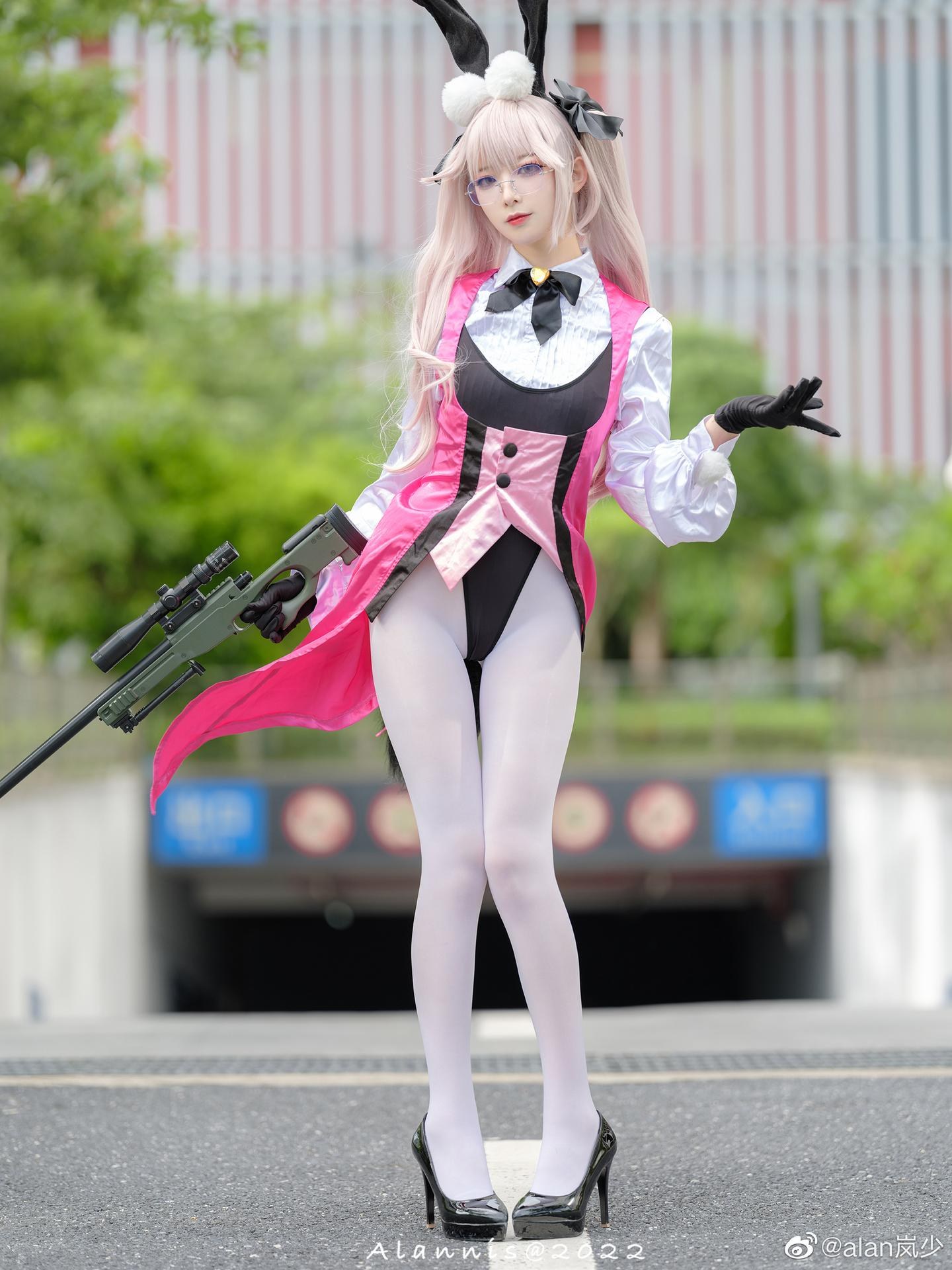 [cosplay] 封疆疆v - FGO Quang chi Cao Dương Tư Khả Nhã: thỏ nữ màu hồng chân dài tất trắng 27P