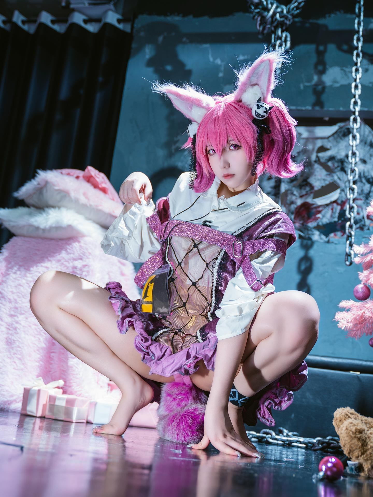 [cosplay] 小和甜酒 - 明日方舟 巫恋：黑白角色服私房还原 44P1V