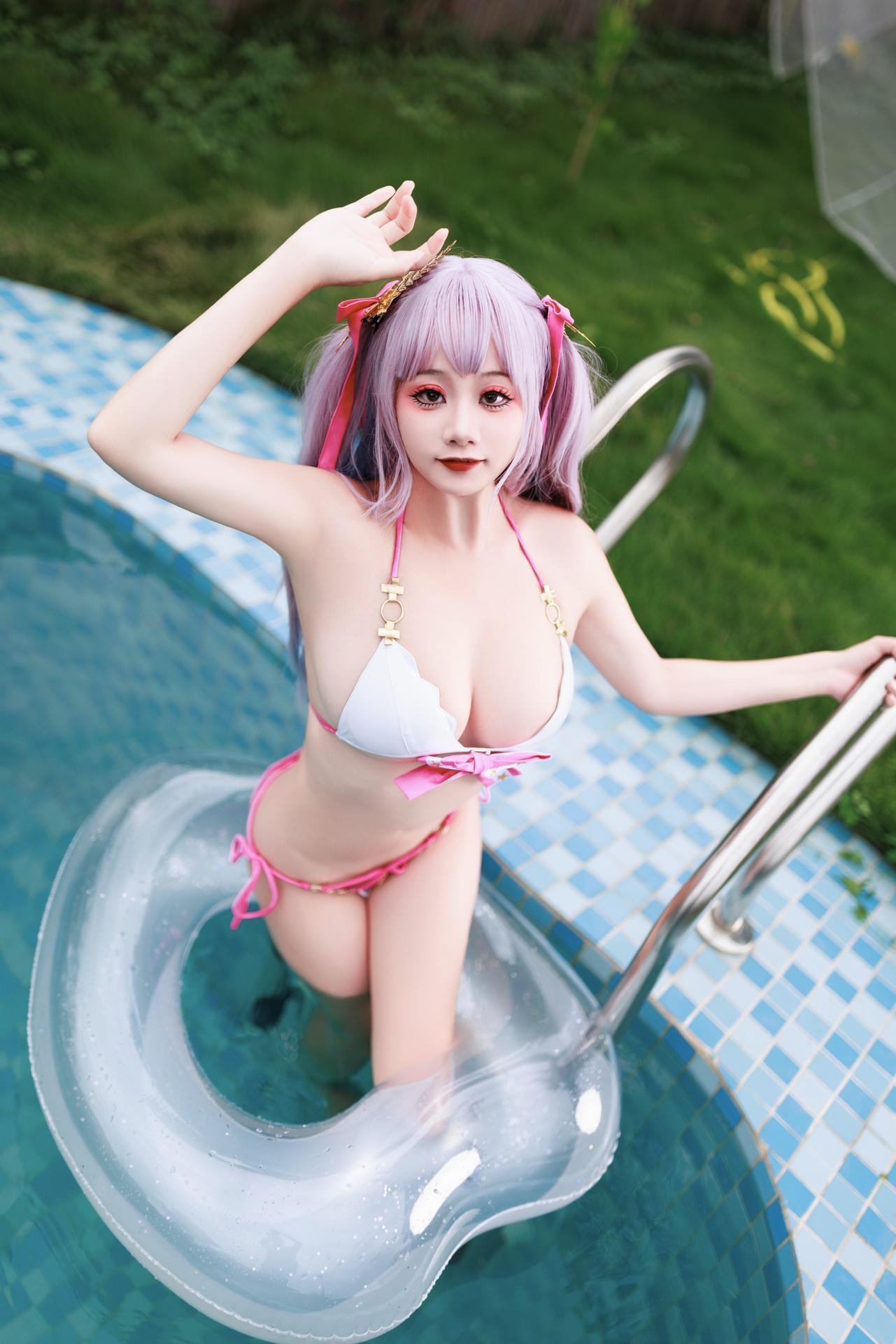 [cosplay] 阿雪雪 - 碧蓝航线 普利茅斯: đồ bơi, chân trắng tất trắng 99P2V