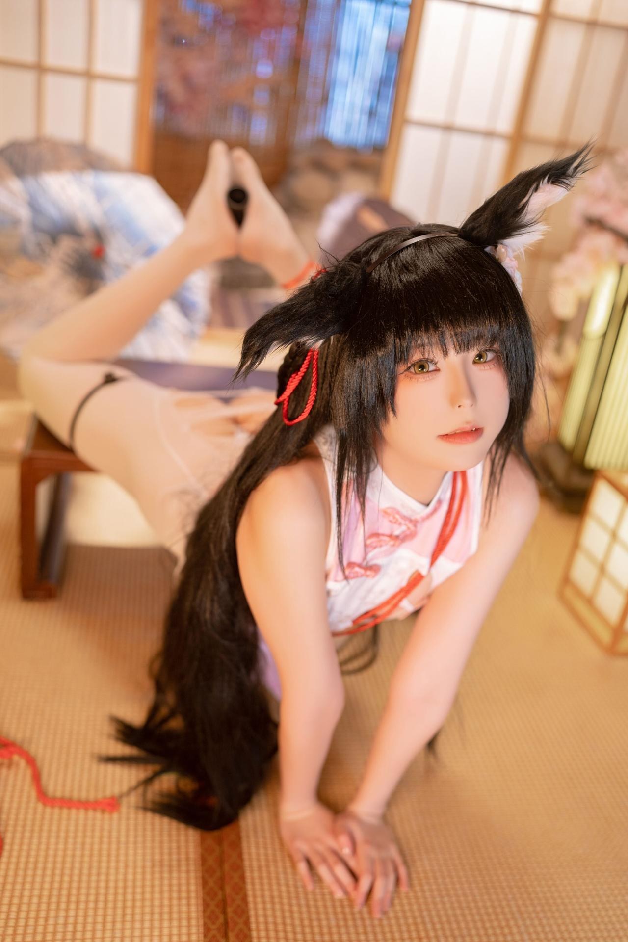 [cosplay] Quan冉有点饿 - Bích Lam Hàng Tuyến Trường Môn: sườn xám đỏ, chân trắng tất trắng 76P1V