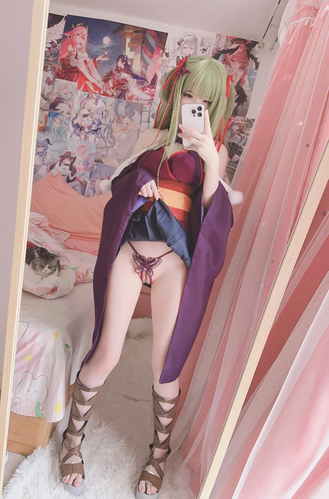 [cosplay] 呆呆Misa - Senren Banka Tsunemori: tóc trắng, miko kimono, tất trắng, chân đẹp 17P2V