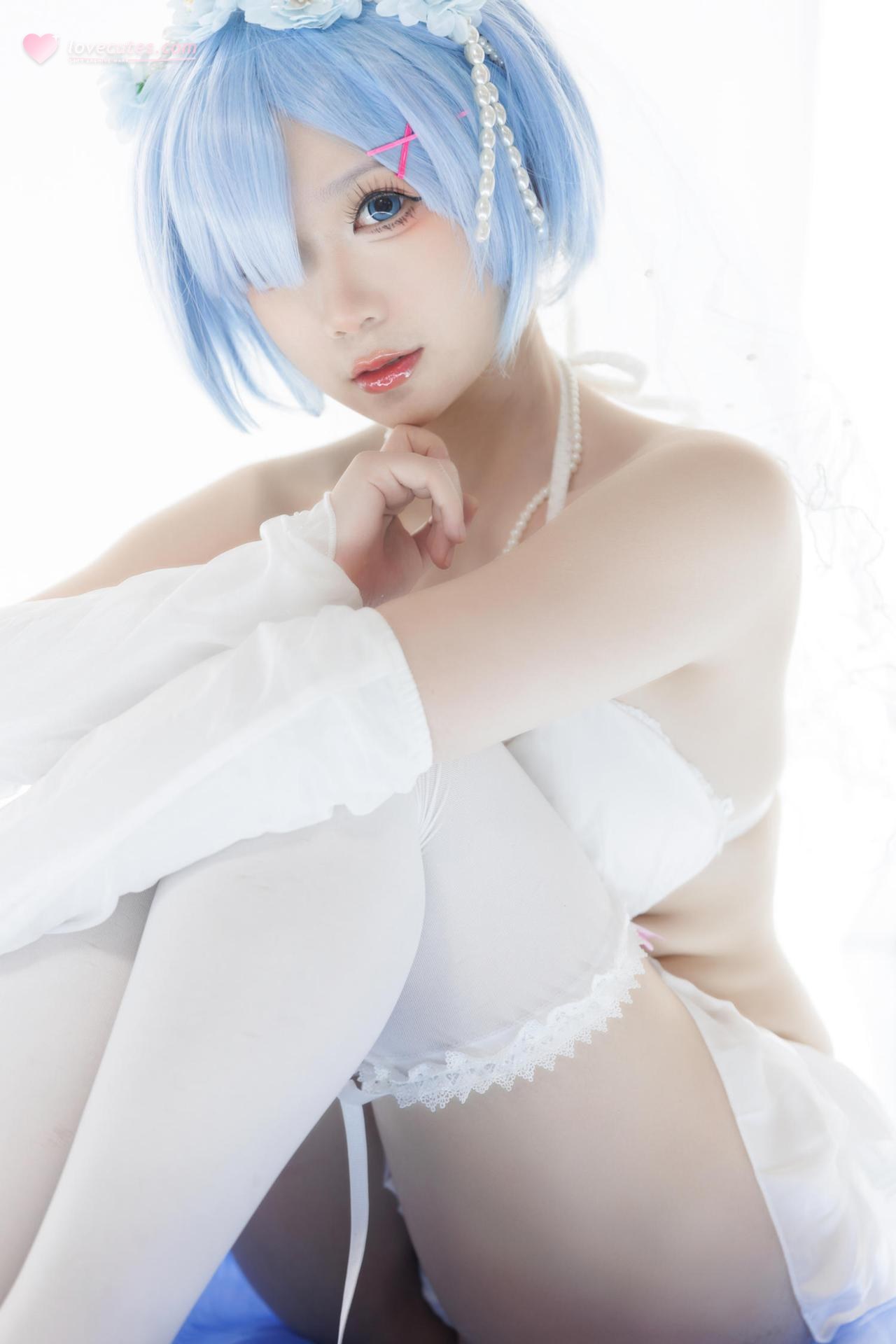 [cosplay] 樱落酱w - Rem cô dâu: tóc xanh, váy cưới, tất trắng, chân đẹp 25P