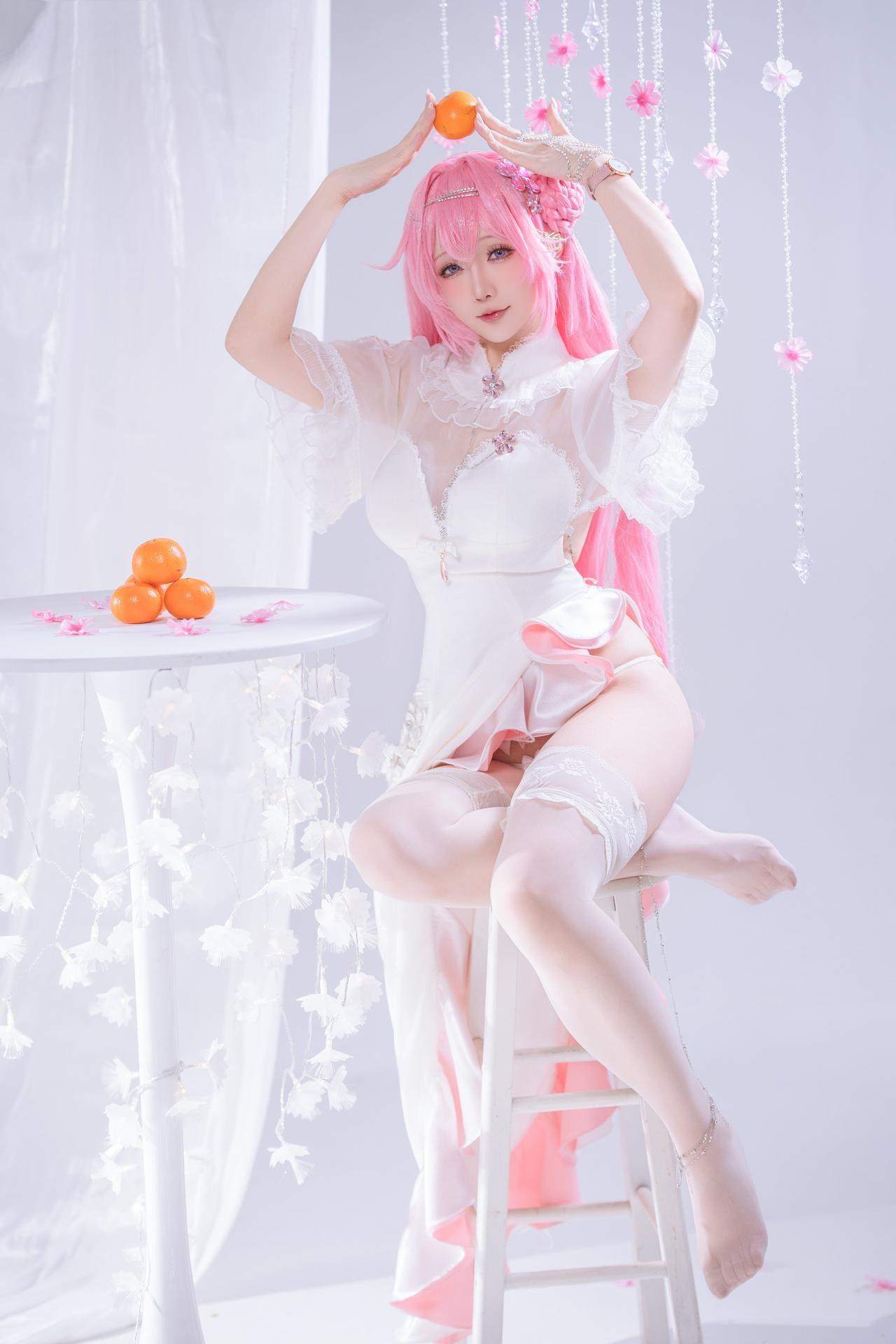 [cosplay] 星之迟迟Hoshilily - Nữ thần chiến thắng: Nikke Dorothea: bạch phát lễ trang bạch ti mỹ thối hoàn nguyên 44P