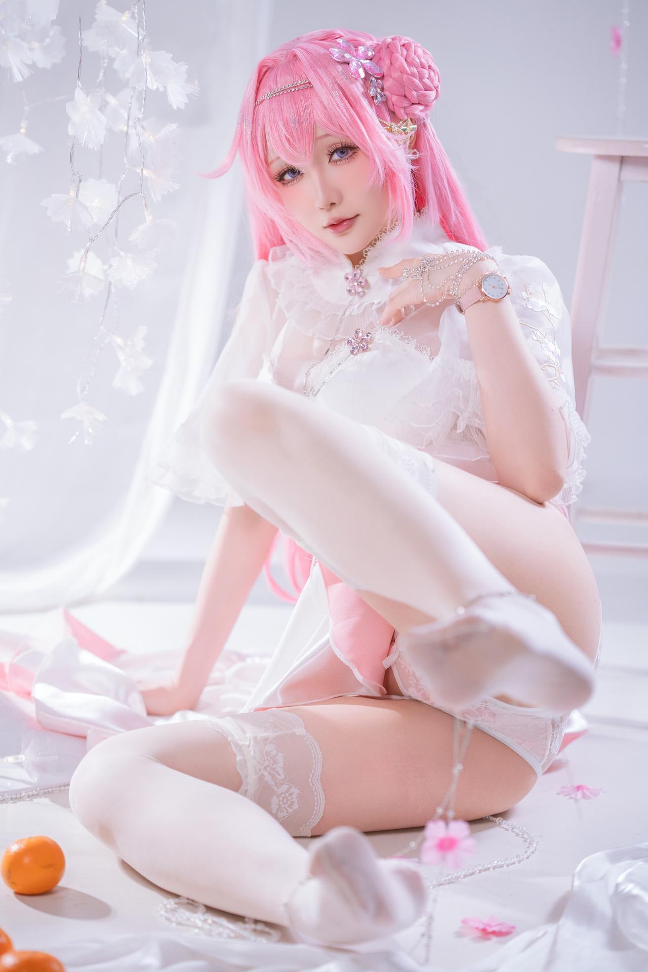 [cosplay] 星之迟迟Hoshilily - Nữ thần chiến thắng: Nikke Dorothea: bạch phát lễ trang bạch ti mỹ thối hoàn nguyên 44P