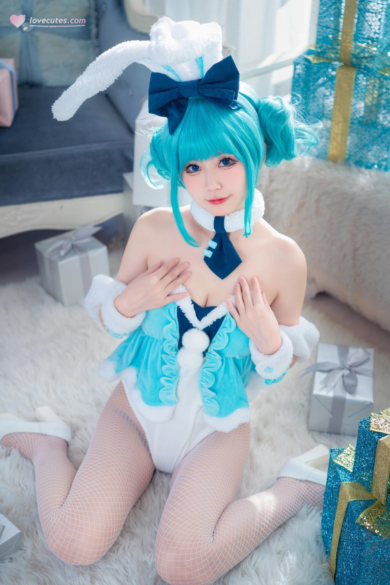 [cosplay] 猫大人 - 初音未来白兔：Ảnh cosplay chủ đề thỏ trắng Hatsune Miku 24P