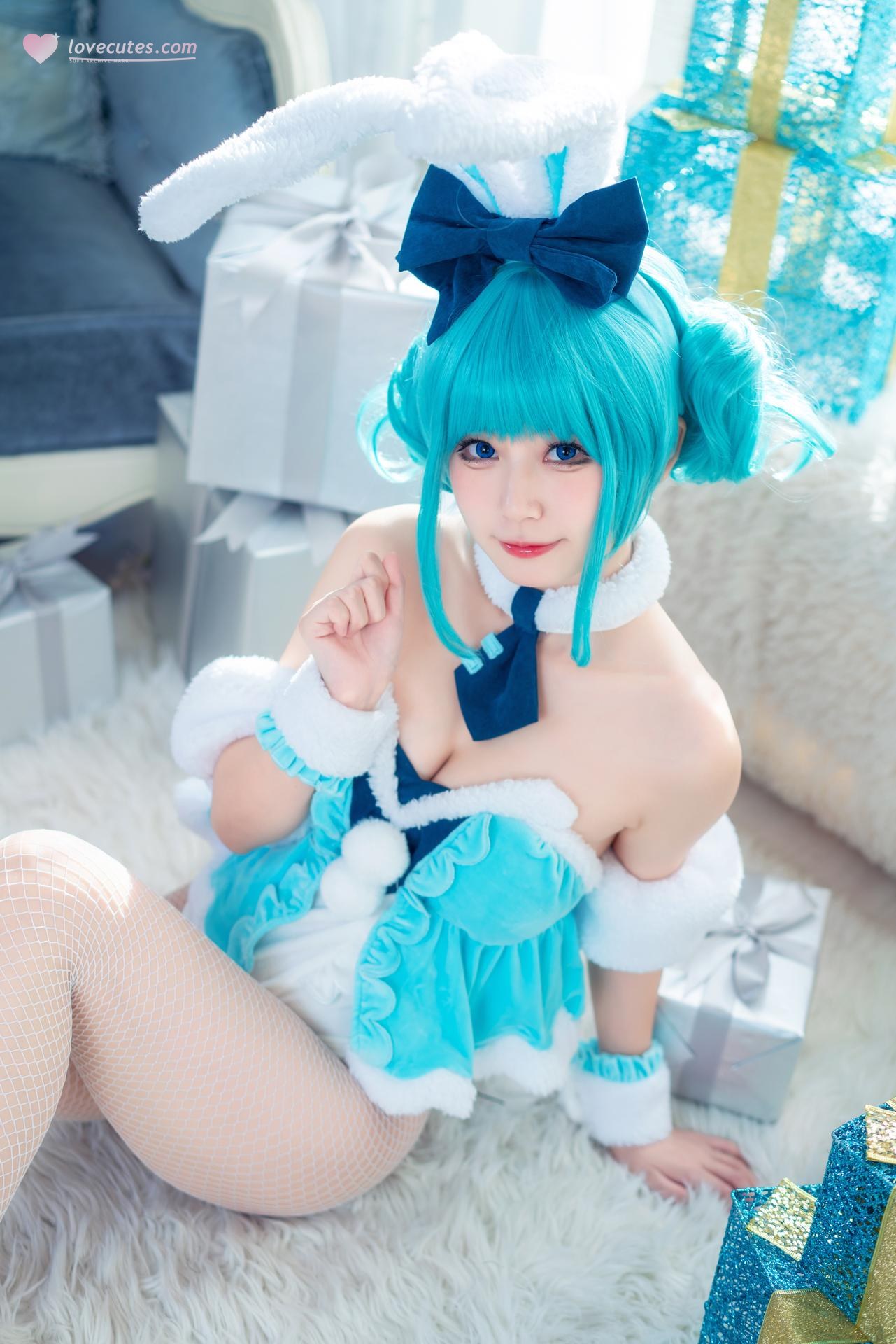 [cosplay] 猫大人 - 初音未来白兔：Ảnh cosplay chủ đề thỏ trắng Hatsune Miku 24P