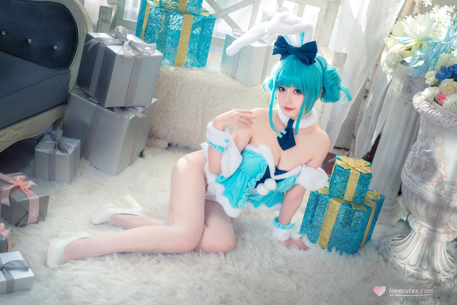[cosplay] 猫大人 - 初音未来白兔：Ảnh cosplay chủ đề thỏ trắng Hatsune Miku 24P